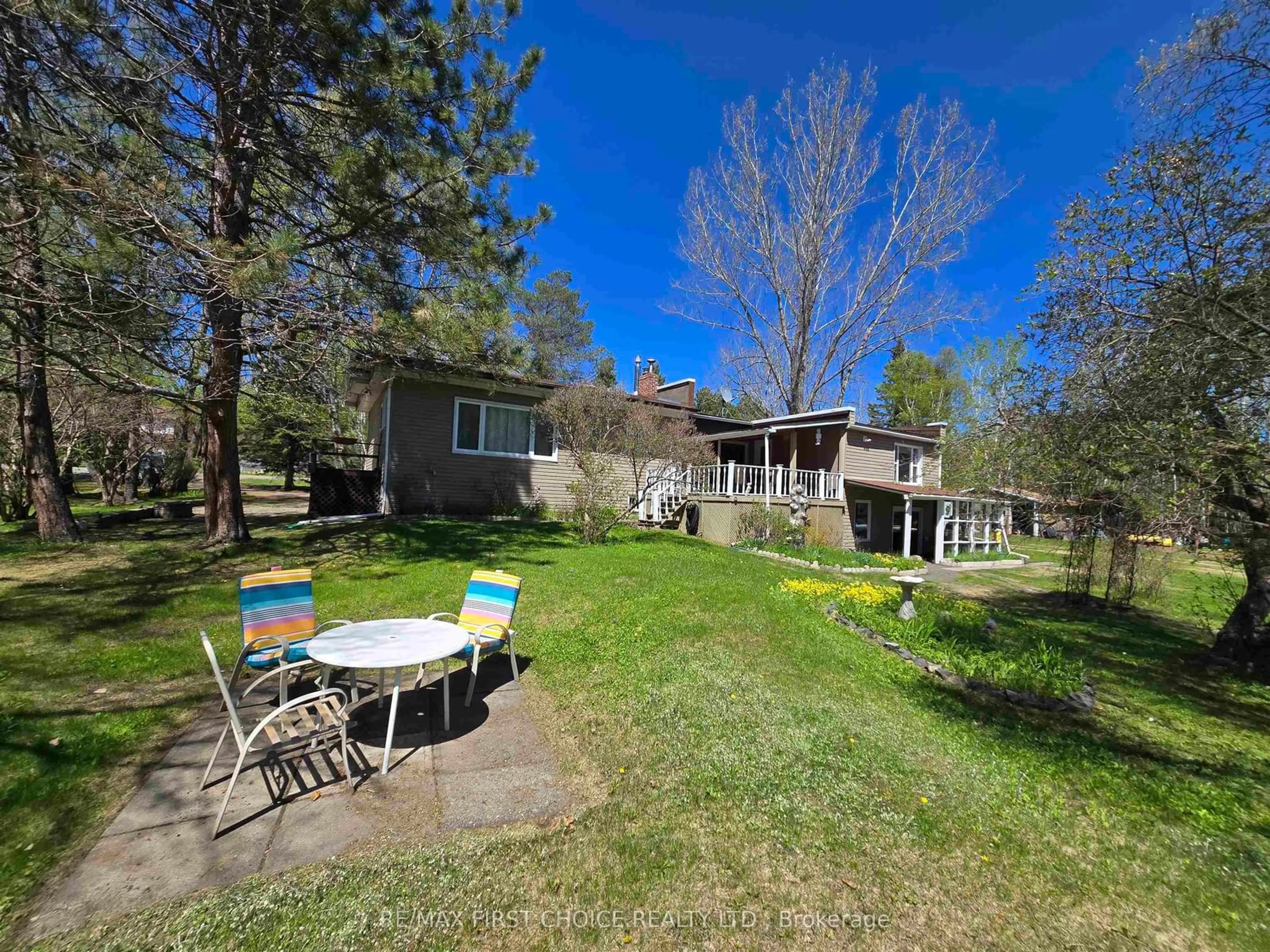 A pic from outside/outdoor area/front of a property/back of a property/a pic from drone, unknown for 491 Lakeshore Dr, Shuniah Ontario P7A 0P9
