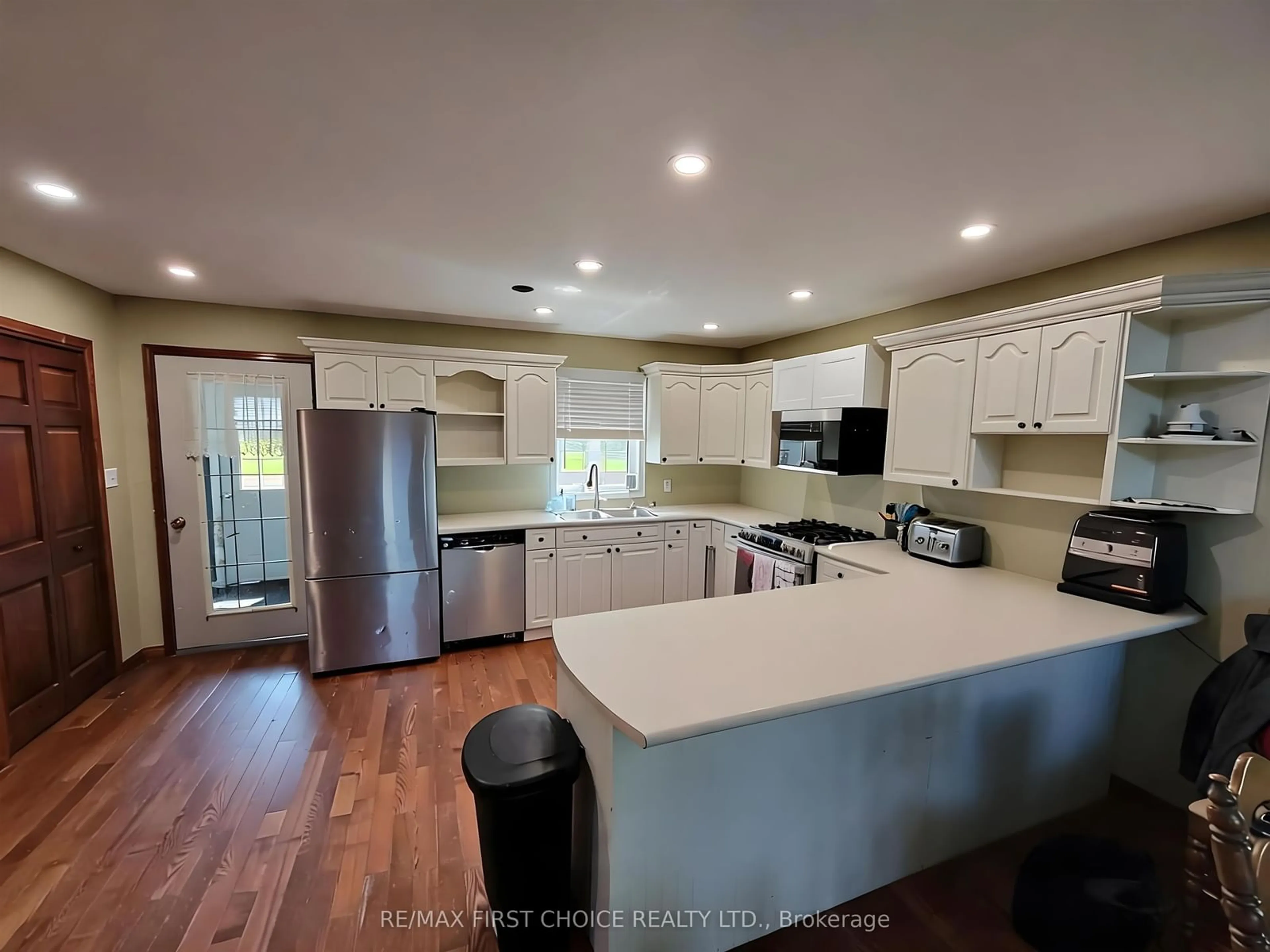 Open concept kitchen, ceramic/tile floor for 285 Sundwall Rd, Morley Ontario P0W 1N0