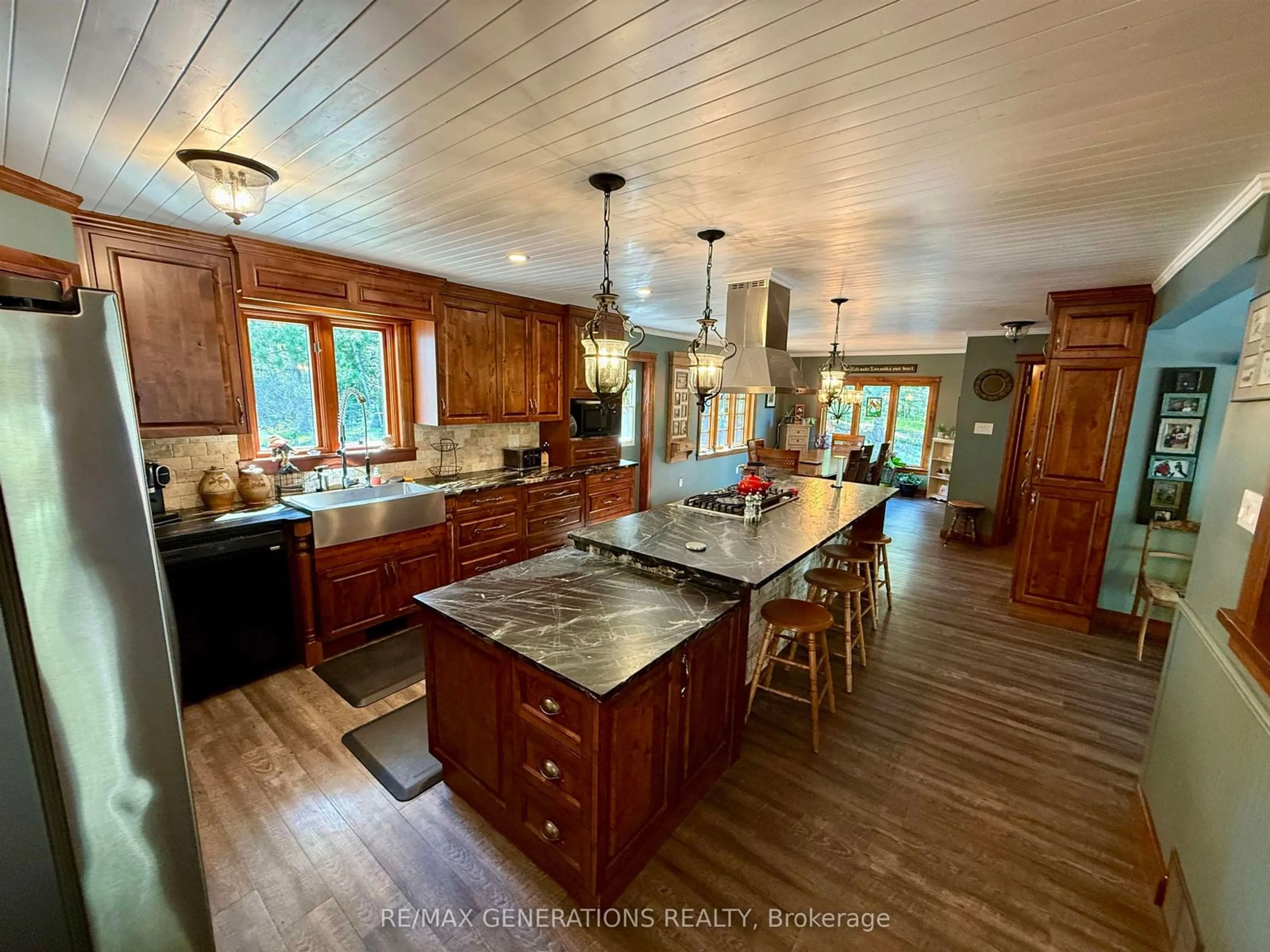 Open concept kitchen, unknown for 5074 DAWSON Rd, Oliver Paipoonge Ontario P7G 0V4