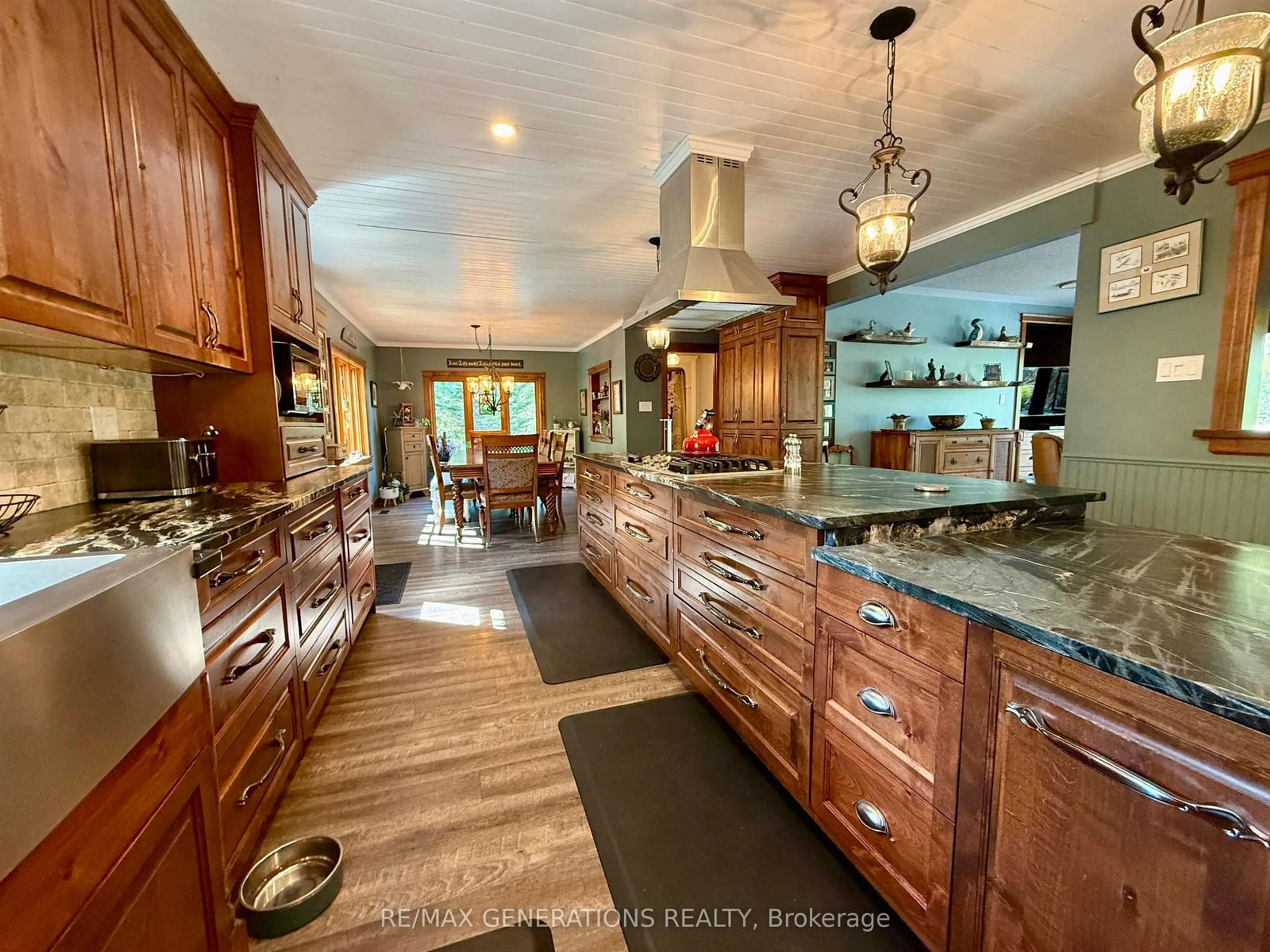 Open concept kitchen, ceramic/tile floor for 5074 DAWSON Rd, Oliver Paipoonge Ontario P7G 0V4