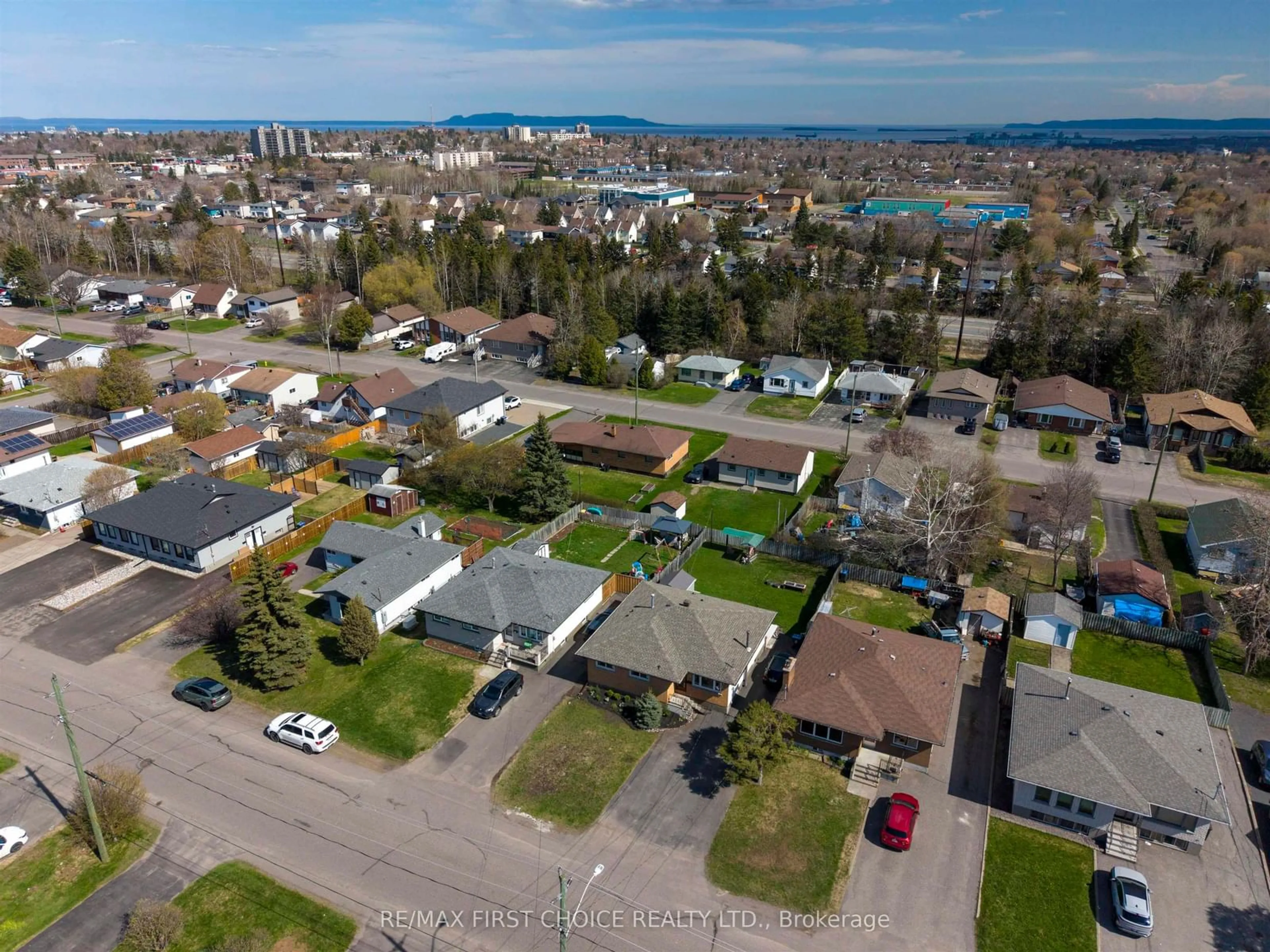 A pic from outside/outdoor area/front of a property/back of a property/a pic from drone, water/lake/river/ocean view for 435 Dublin Ave, Thunder Bay Ontario P7B 5A1
