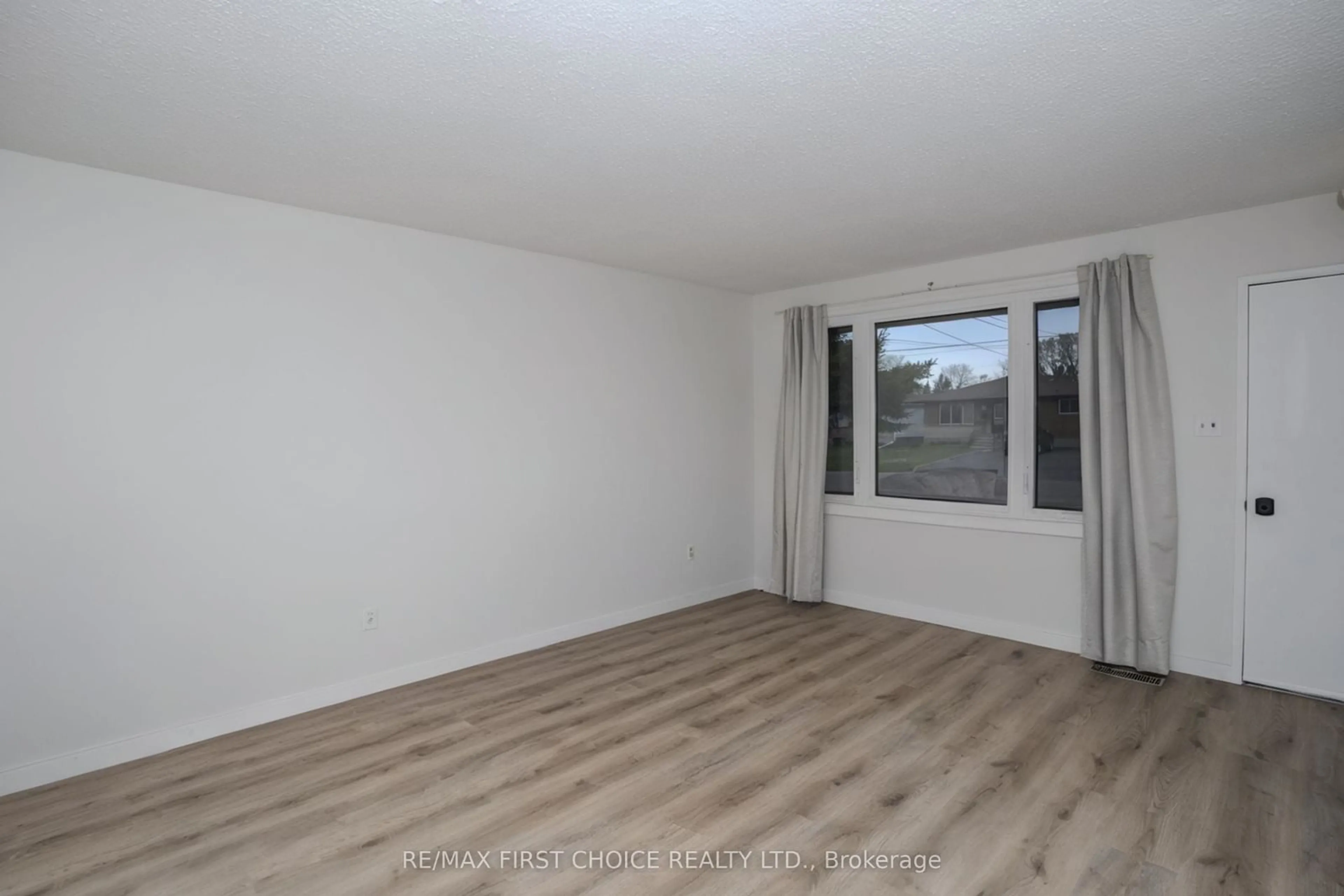 A pic of a room for 435 Dublin Ave, Thunder Bay Ontario P7B 5A1