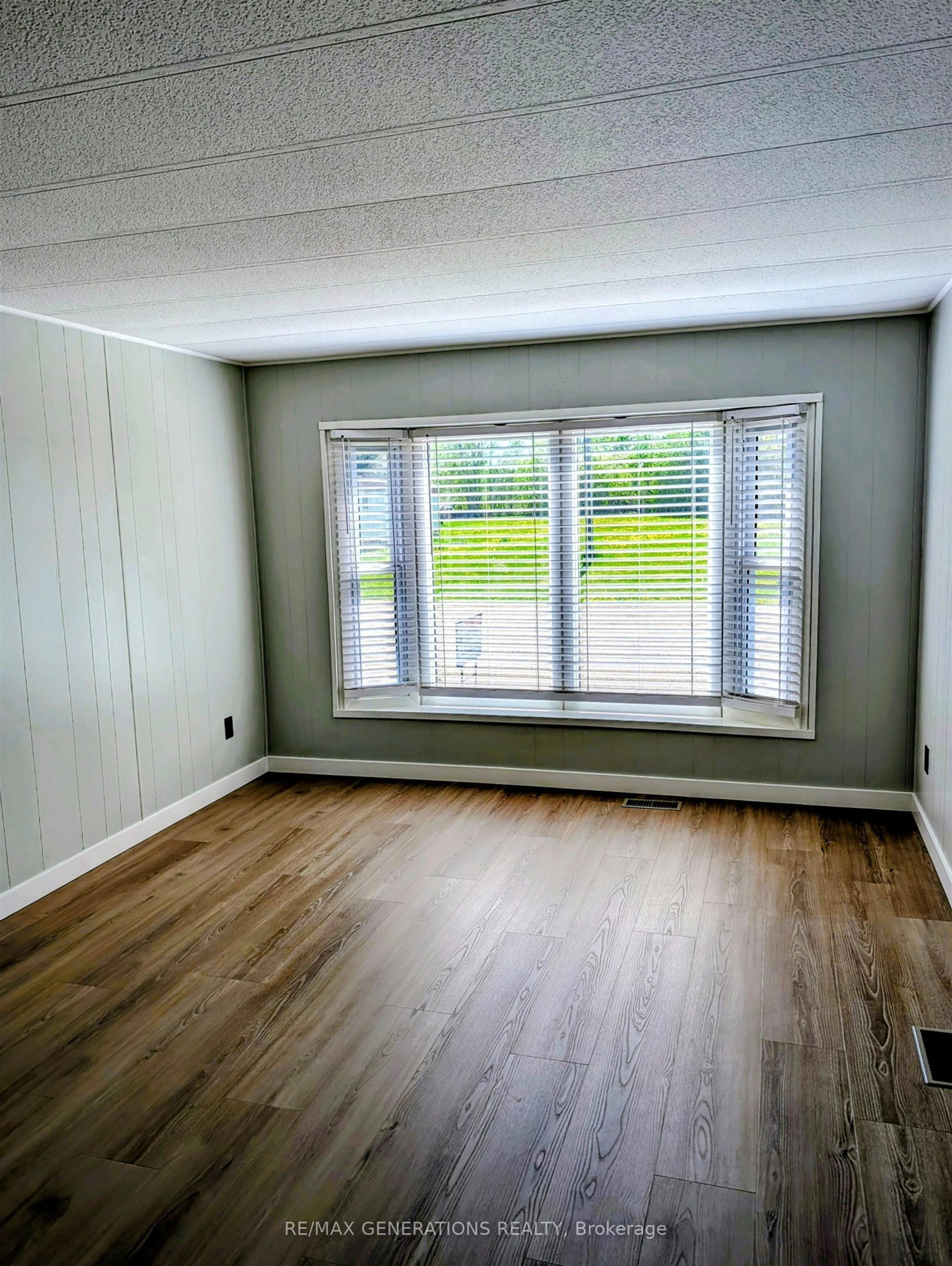 A pic of a room for 1055 CHIPPEWA Rd #G11, Thunder Bay Ontario P7J 1J1
