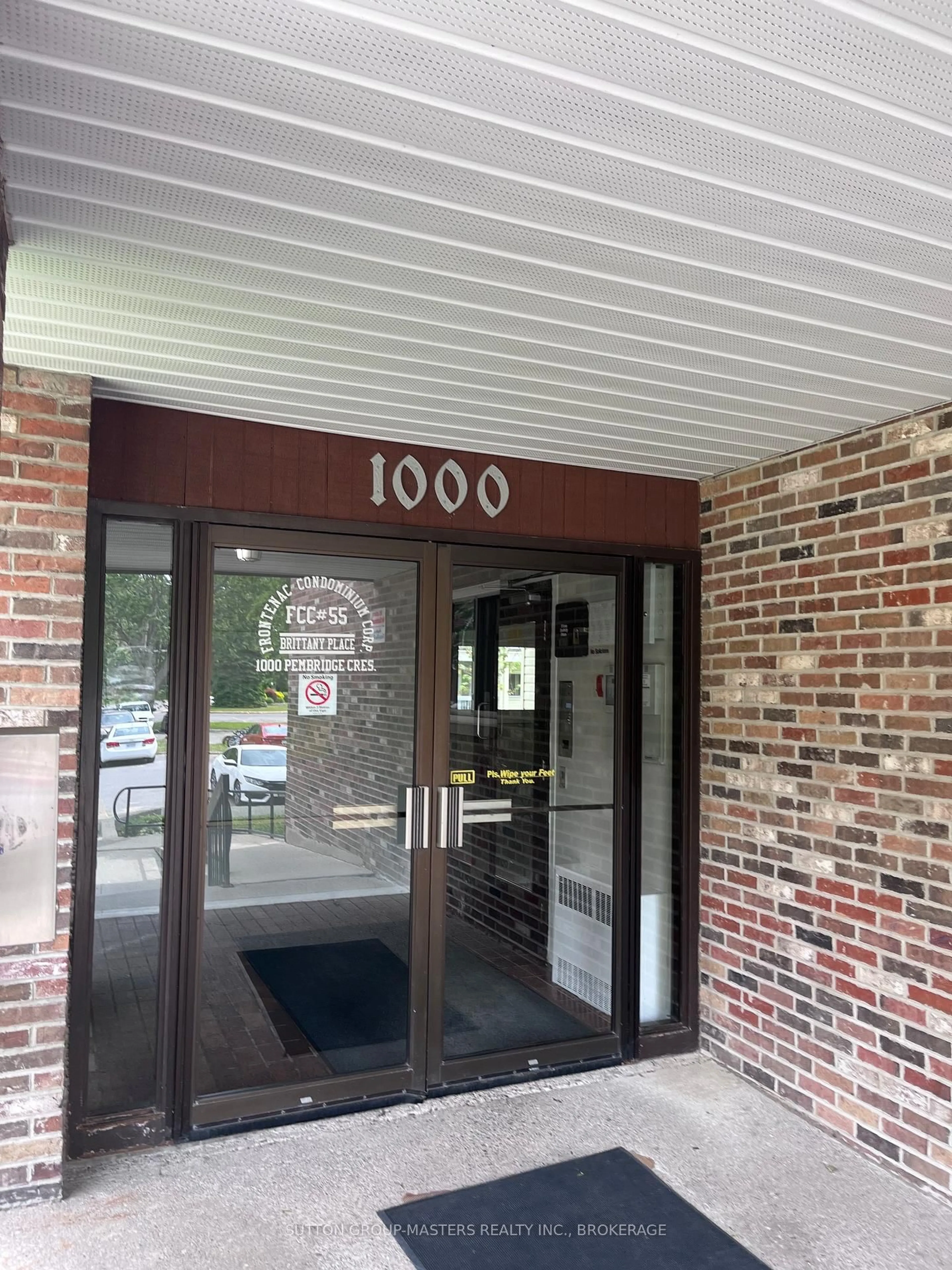 Indoor foyer for 1000 Pembridge Cres #307, Kingston Ontario K7P 1A3