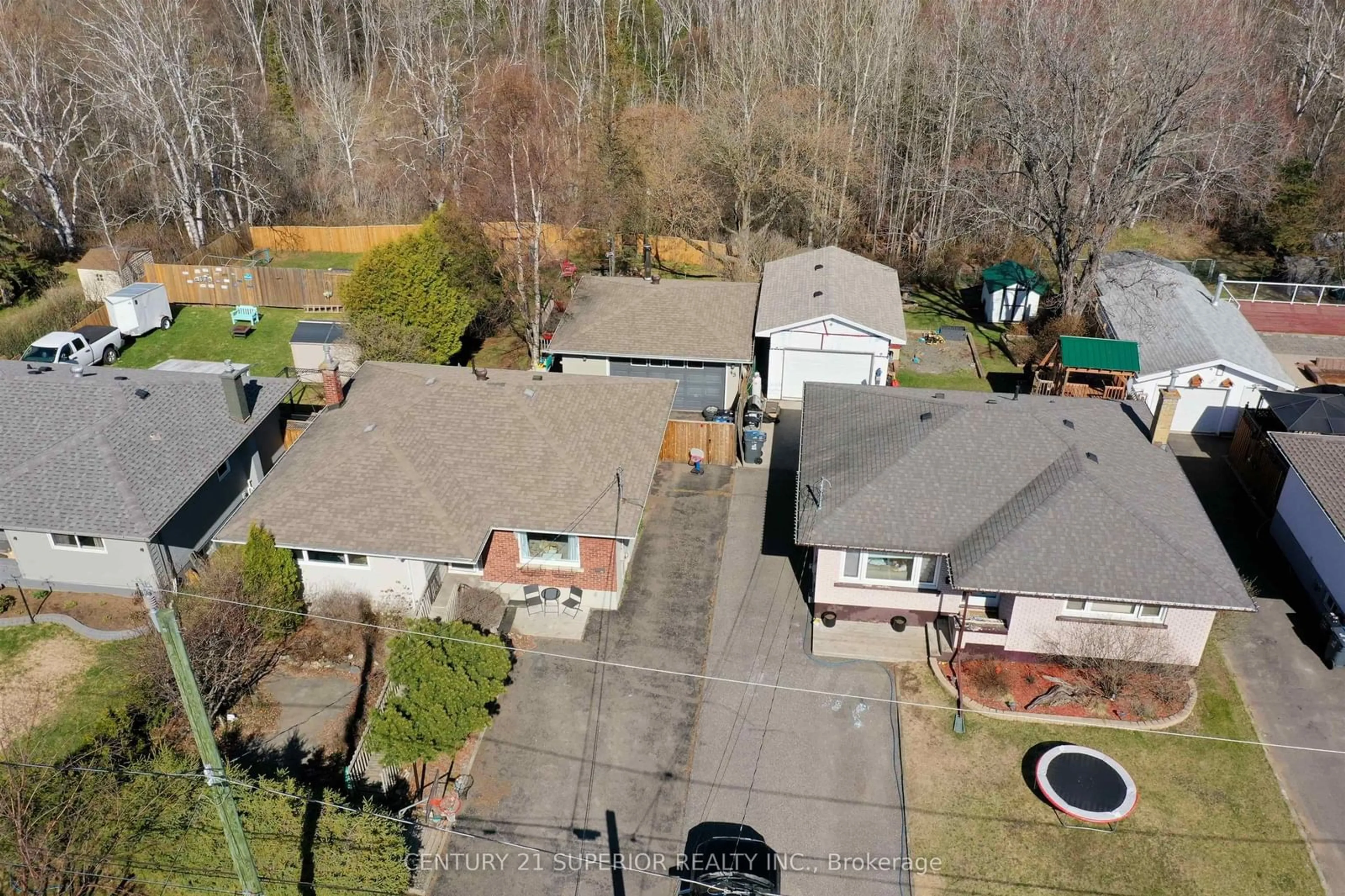 A pic from outside/outdoor area/front of a property/back of a property/a pic from drone, street for 43 Strathcona Ave, Thunder Bay Ontario P7A 1R8
