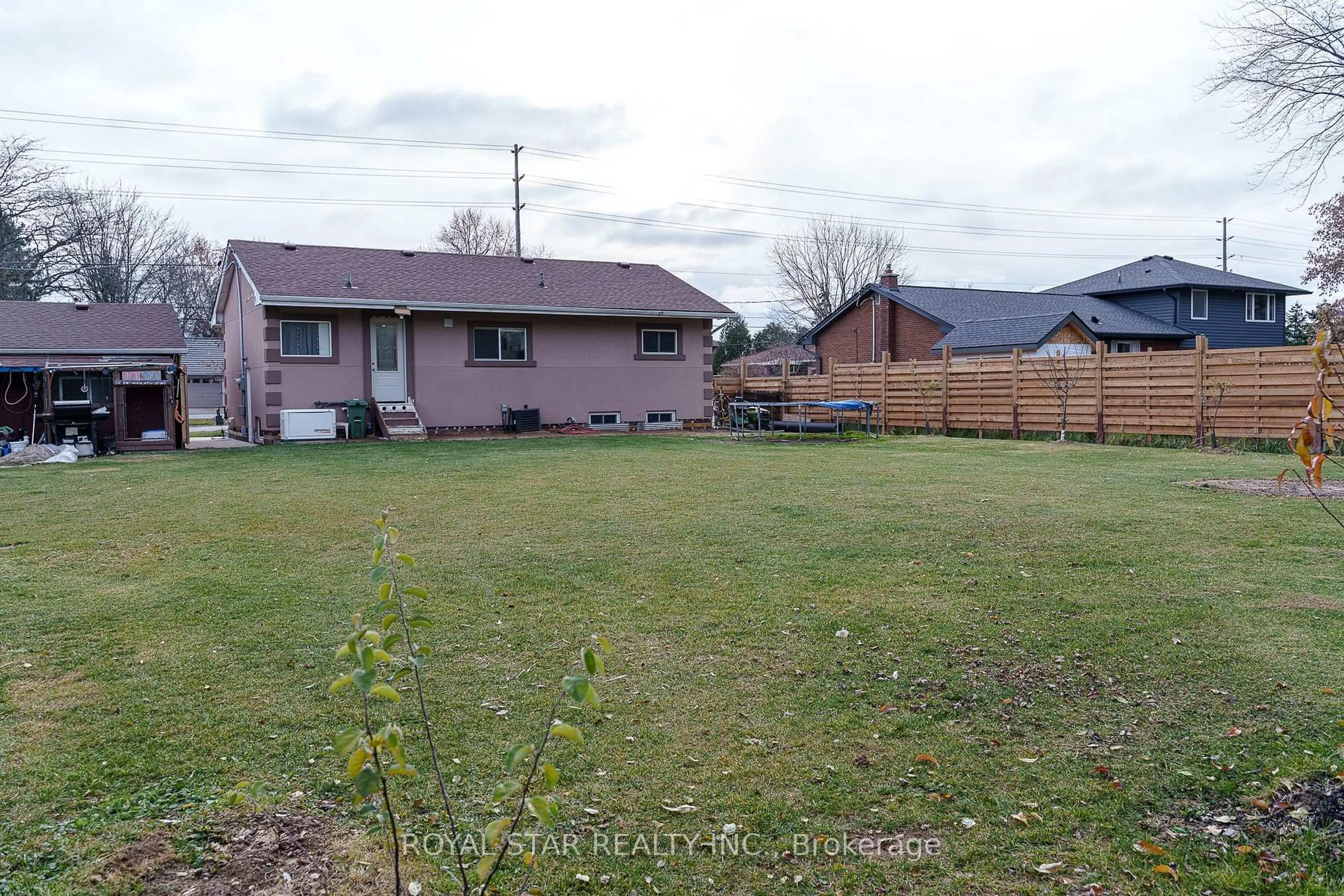 A pic from outside/outdoor area/front of a property/back of a property/a pic from drone, unknown for 6540 Twenty Rd, Hamilton Ontario L0R 1P0