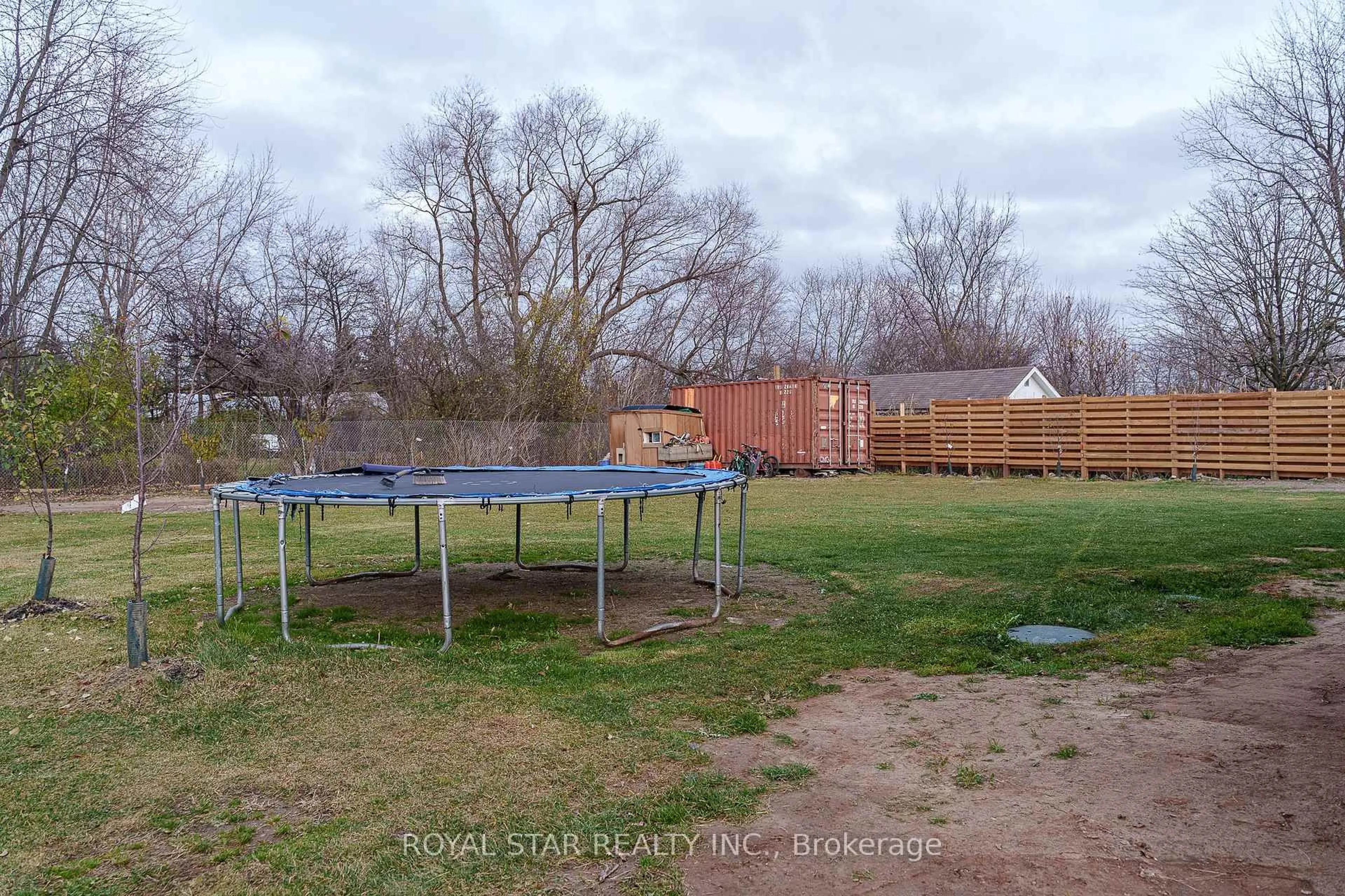 A pic from outside/outdoor area/front of a property/back of a property/a pic from drone, unknown for 6540 Twenty Rd, Hamilton Ontario L0R 1P0