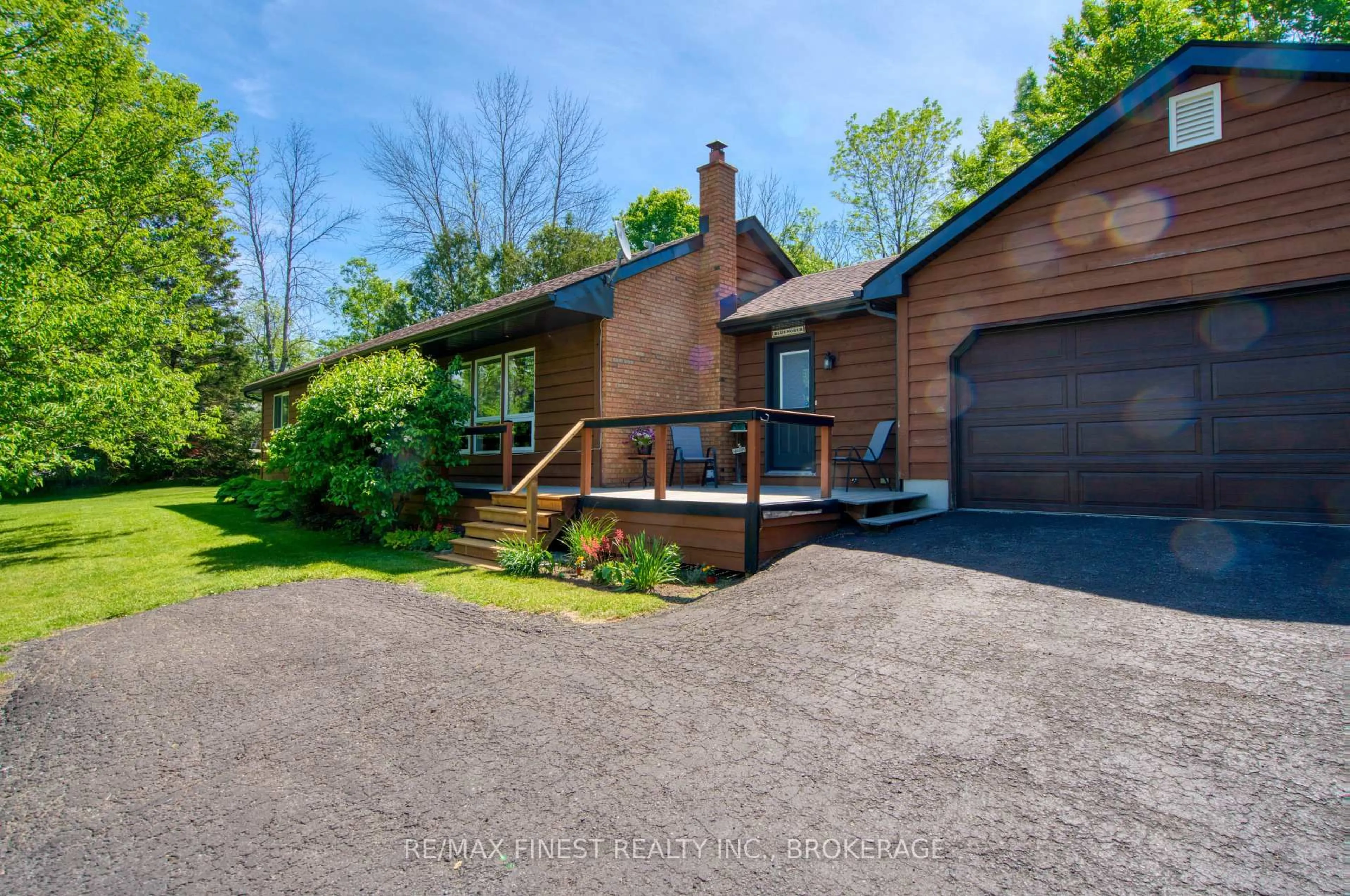 A pic from outside/outdoor area/front of a property/back of a property/a pic from drone, unknown for 5895 Davey Dr, Verona Ontario K0H 2W0