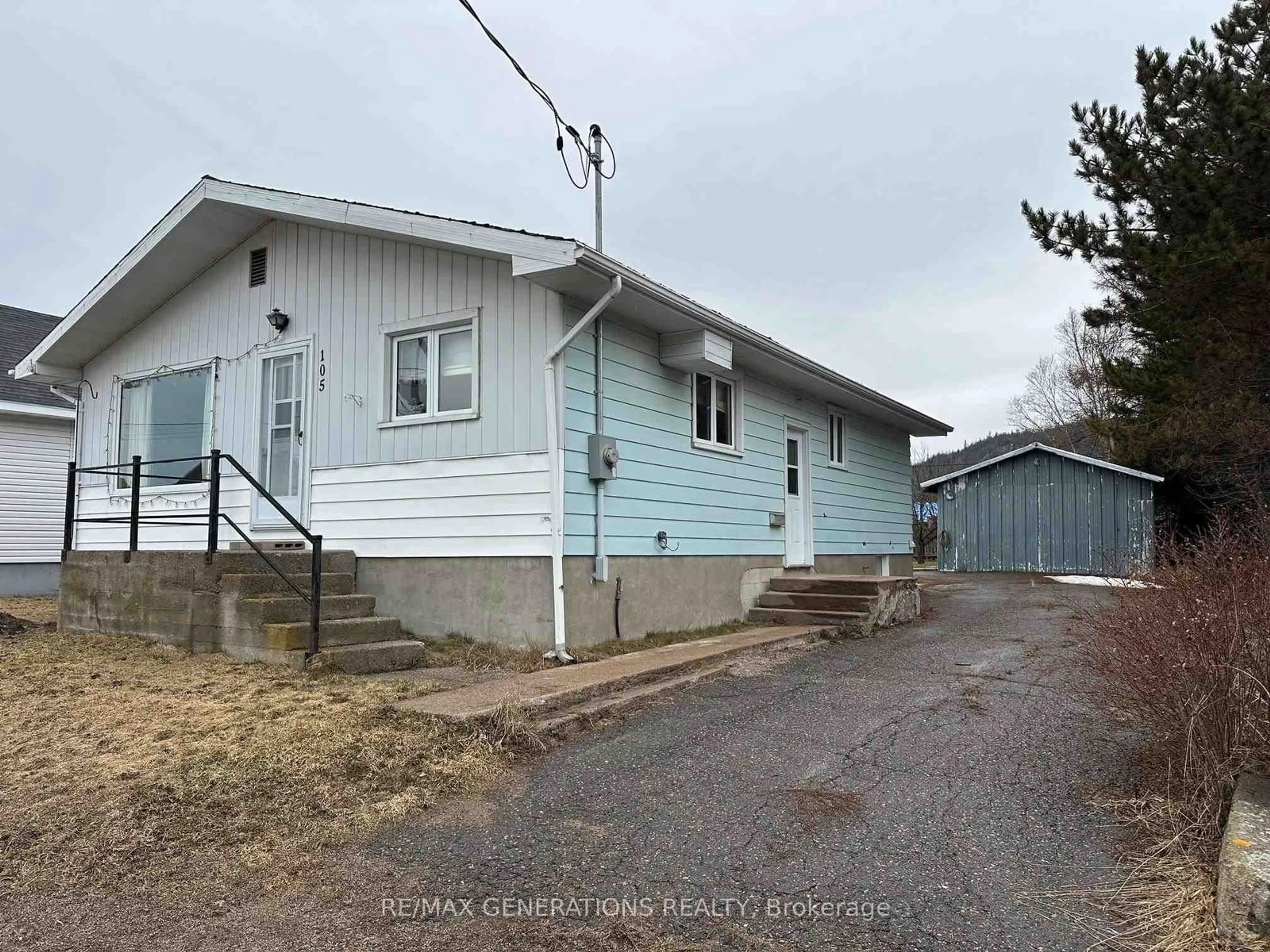 Unknown for 105 Columbia St, Schreiber Ontario P0T 2S0