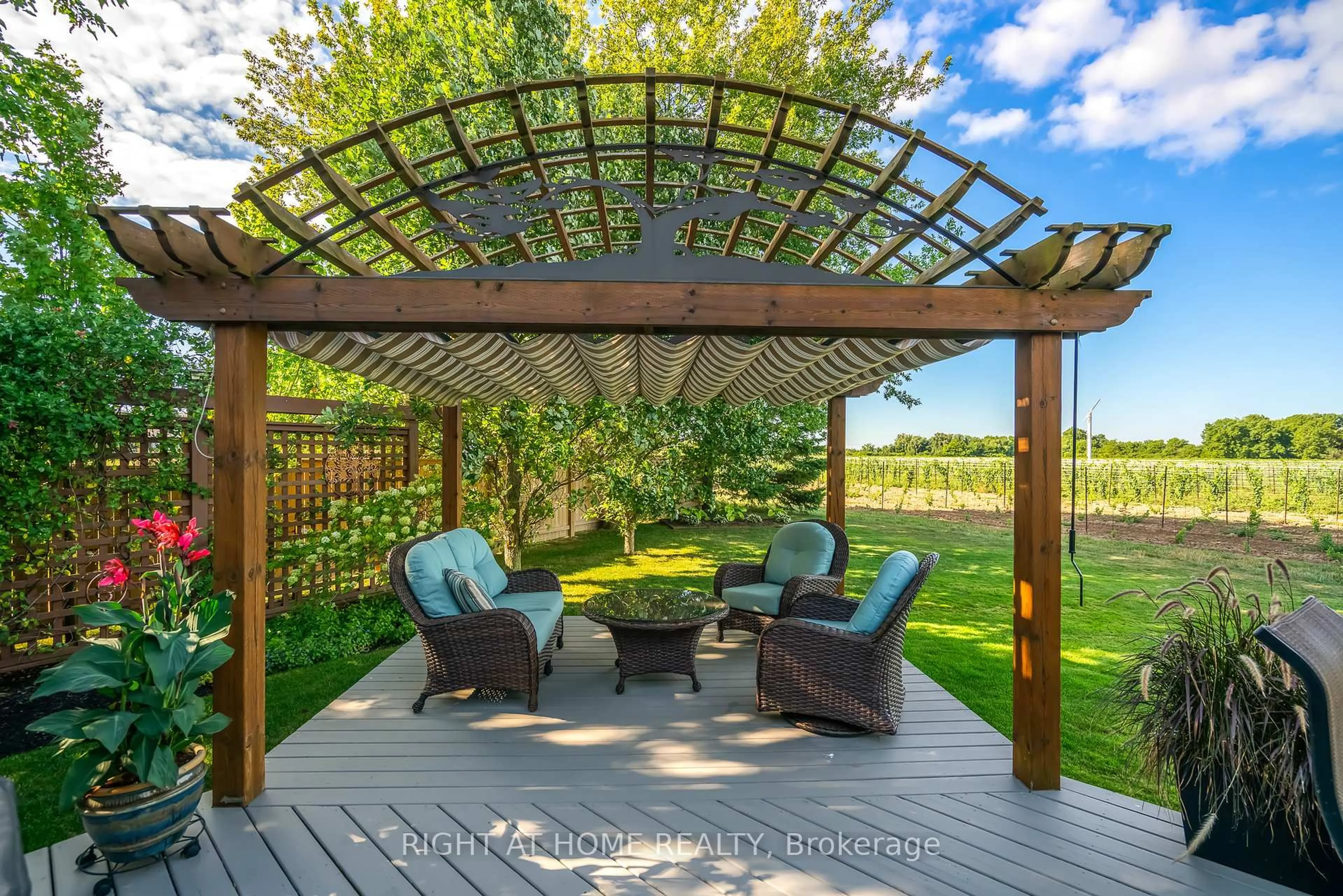 Patio, water/lake/river/ocean view for 11 Meritage Lane, Niagara-on-the-Lake Ontario L0S 1J0