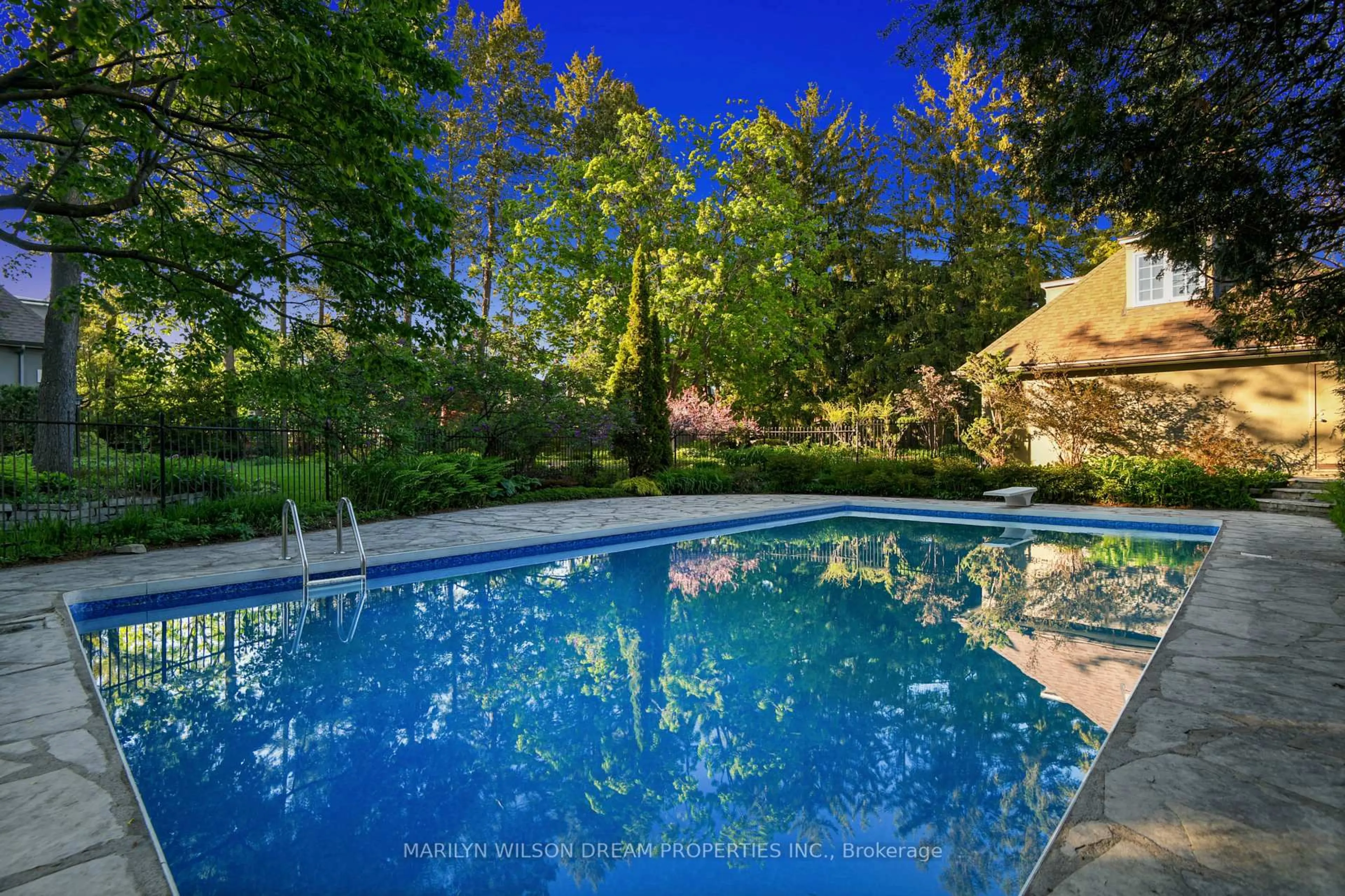 Pool for 2 Lakeview Terr, Ottawa Ontario K1S 3H4