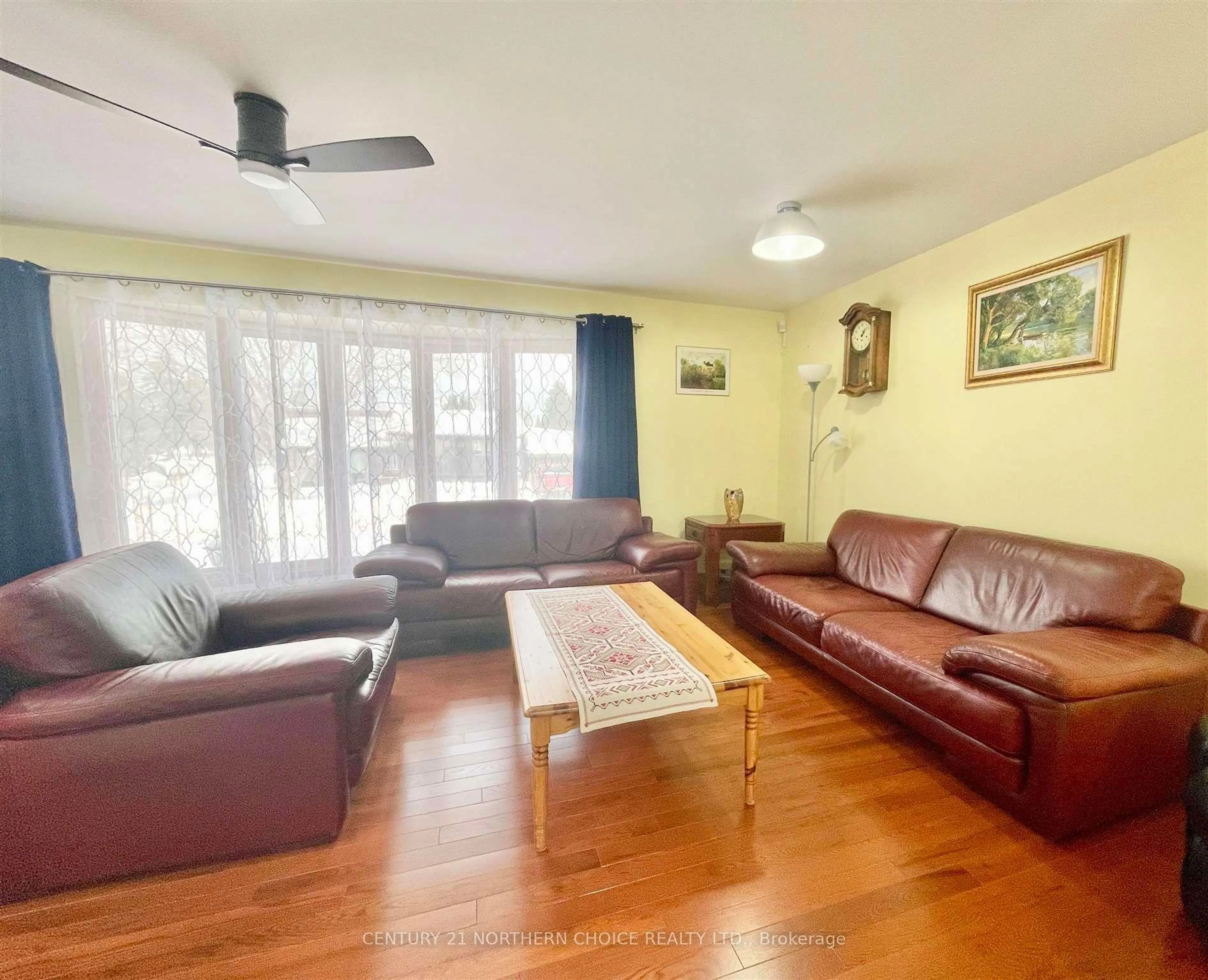Living room with furniture, unknown for 228 Taylor St, Dryden Ontario P8N 1M6