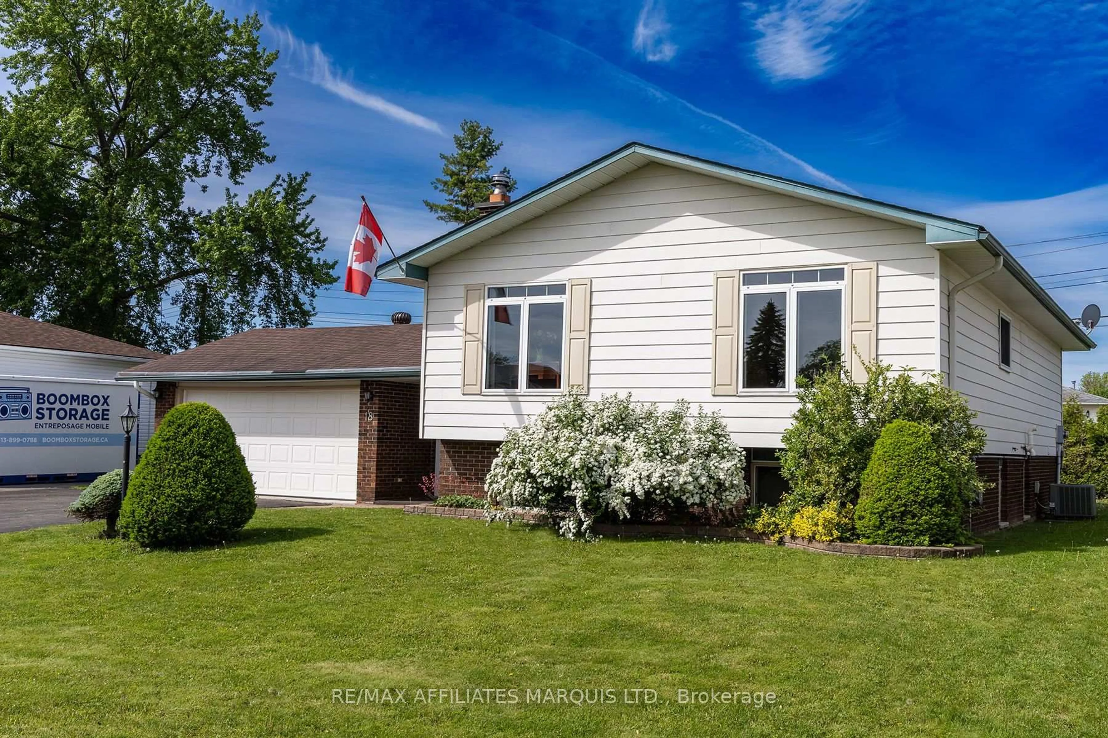 Home with vinyl exterior material, street for 18 Westwinds Dr, South Dundas Ontario K0C 1X0