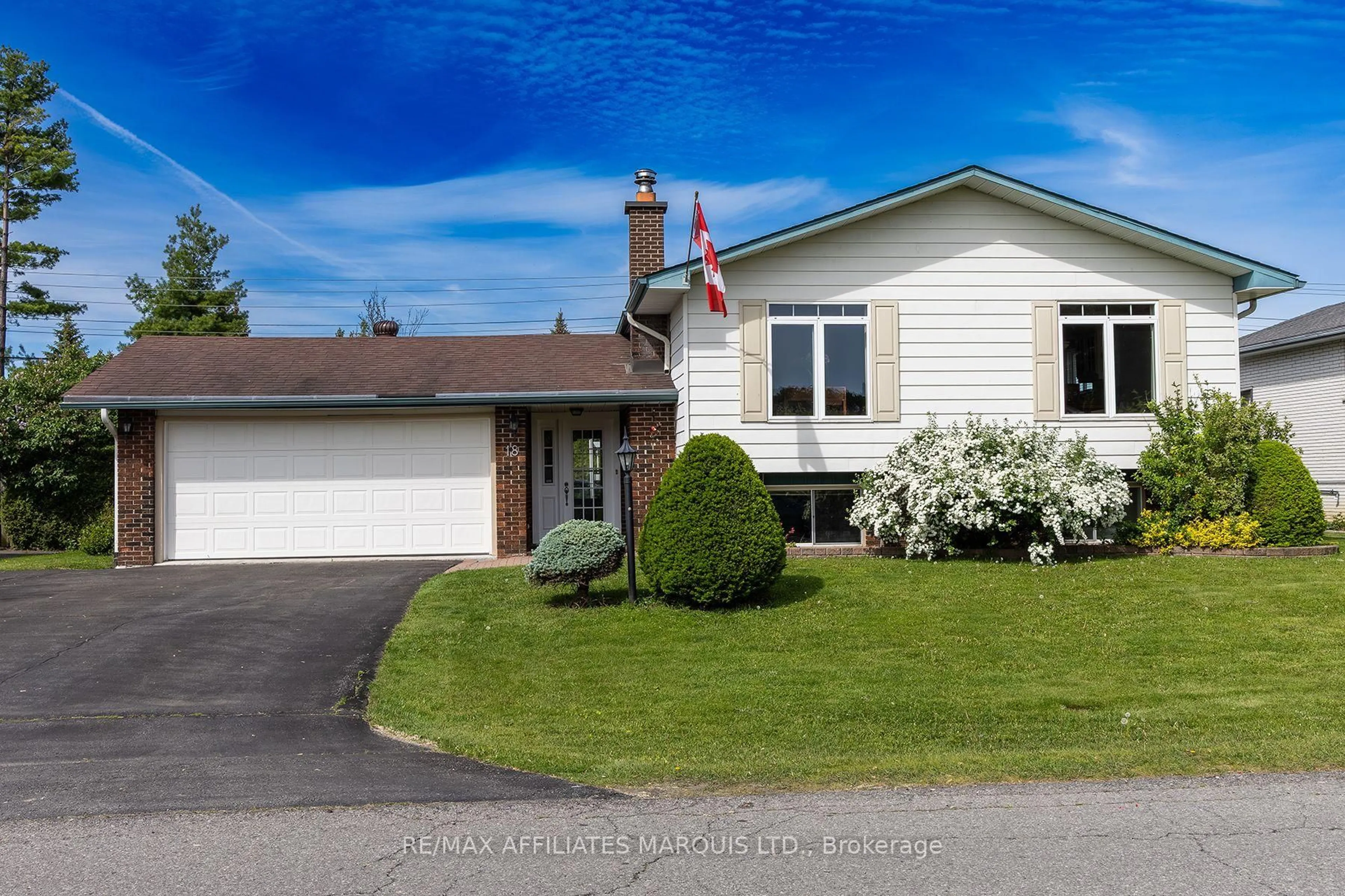 Home with vinyl exterior material, street for 18 Westwinds Dr, South Dundas Ontario K0C 1X0