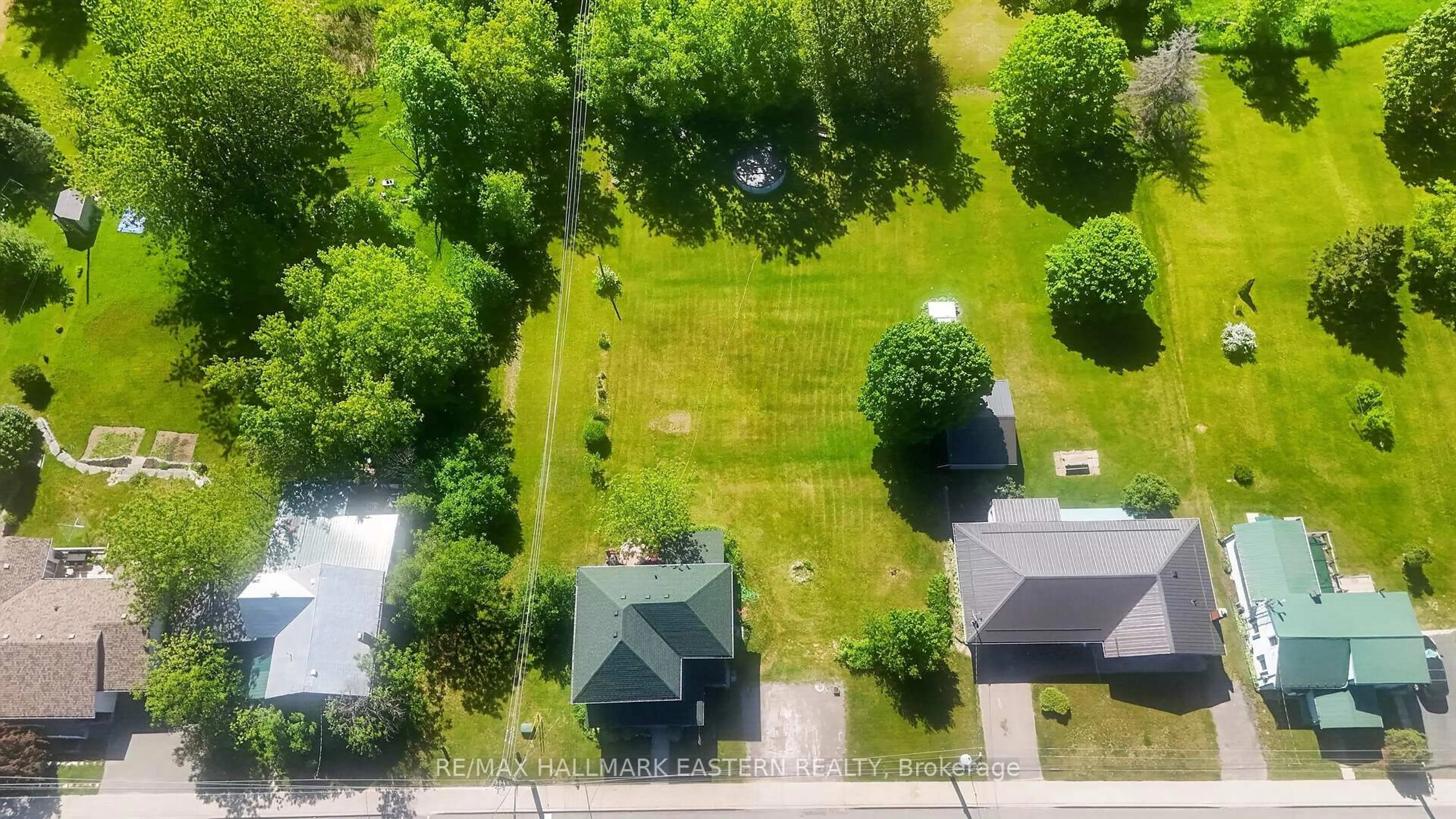 A pic from outside/outdoor area/front of a property/back of a property/a pic from drone, unknown for 45 Spring St, Asphodel-Norwood Ontario K0L 2V0