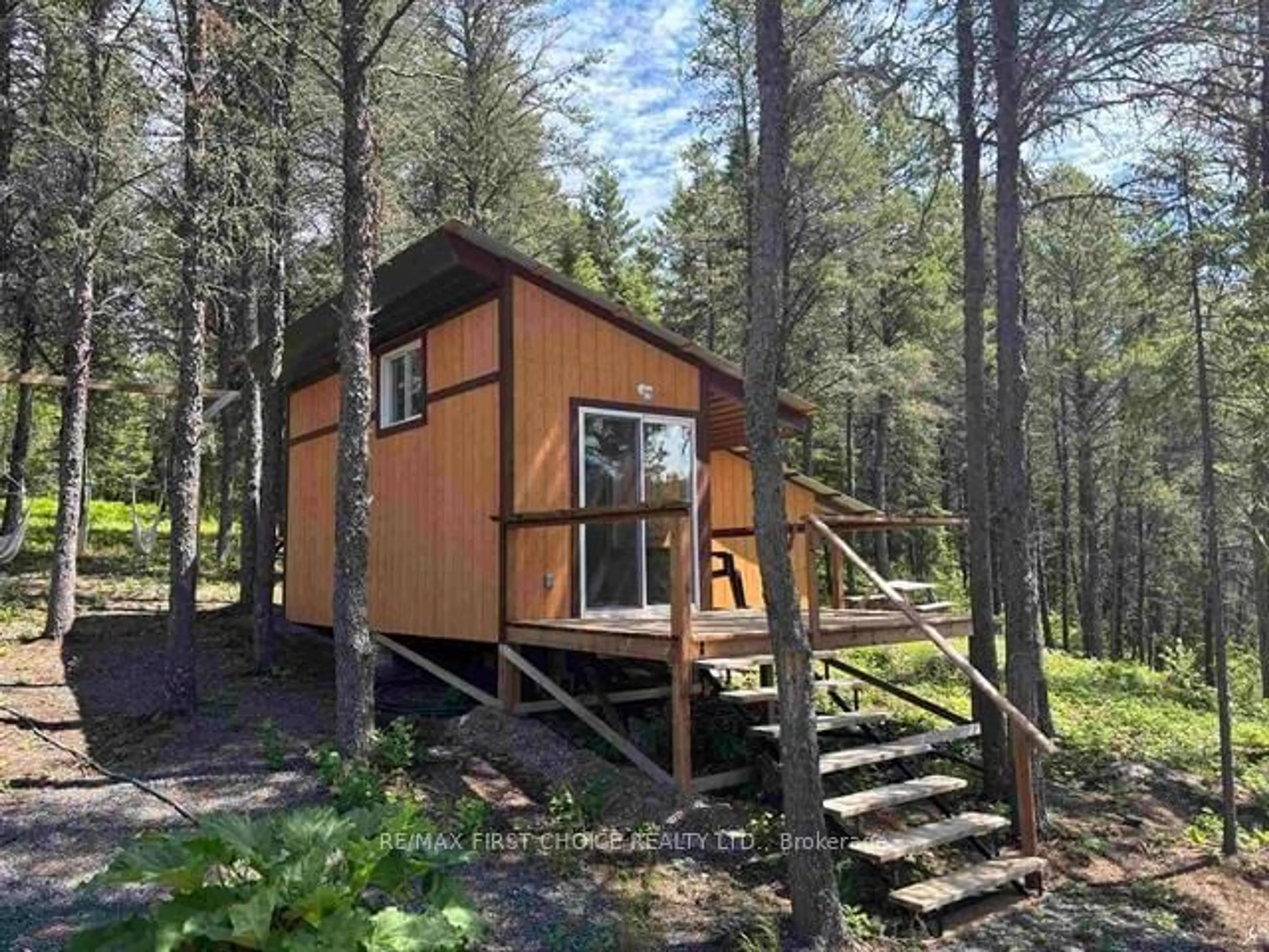 Shed for 1 Viking Island, Kenora Remote Area Ontario P0X 1C0