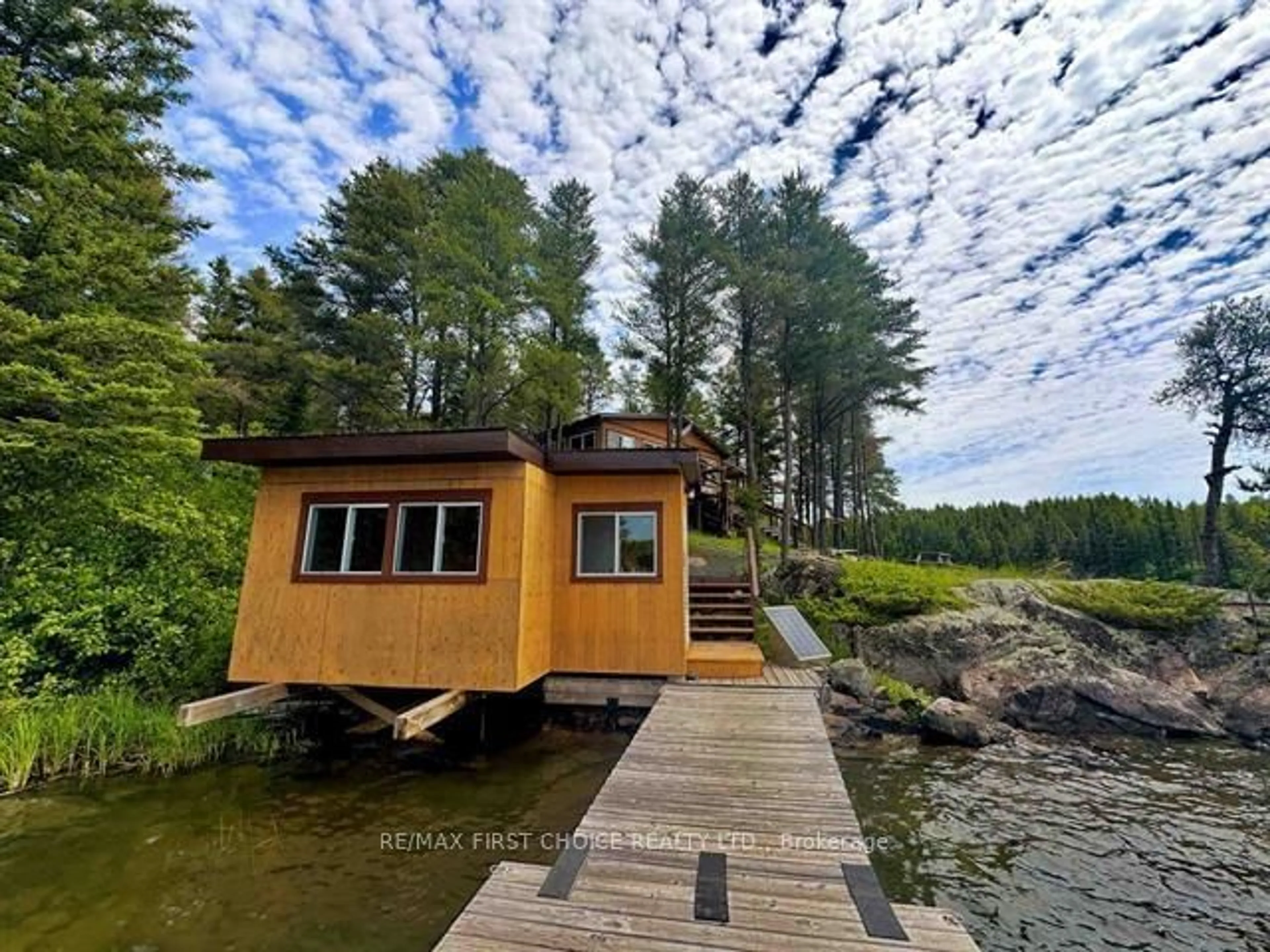 Shed for 1 Viking Island, Kenora Remote Area Ontario P0X 1C0