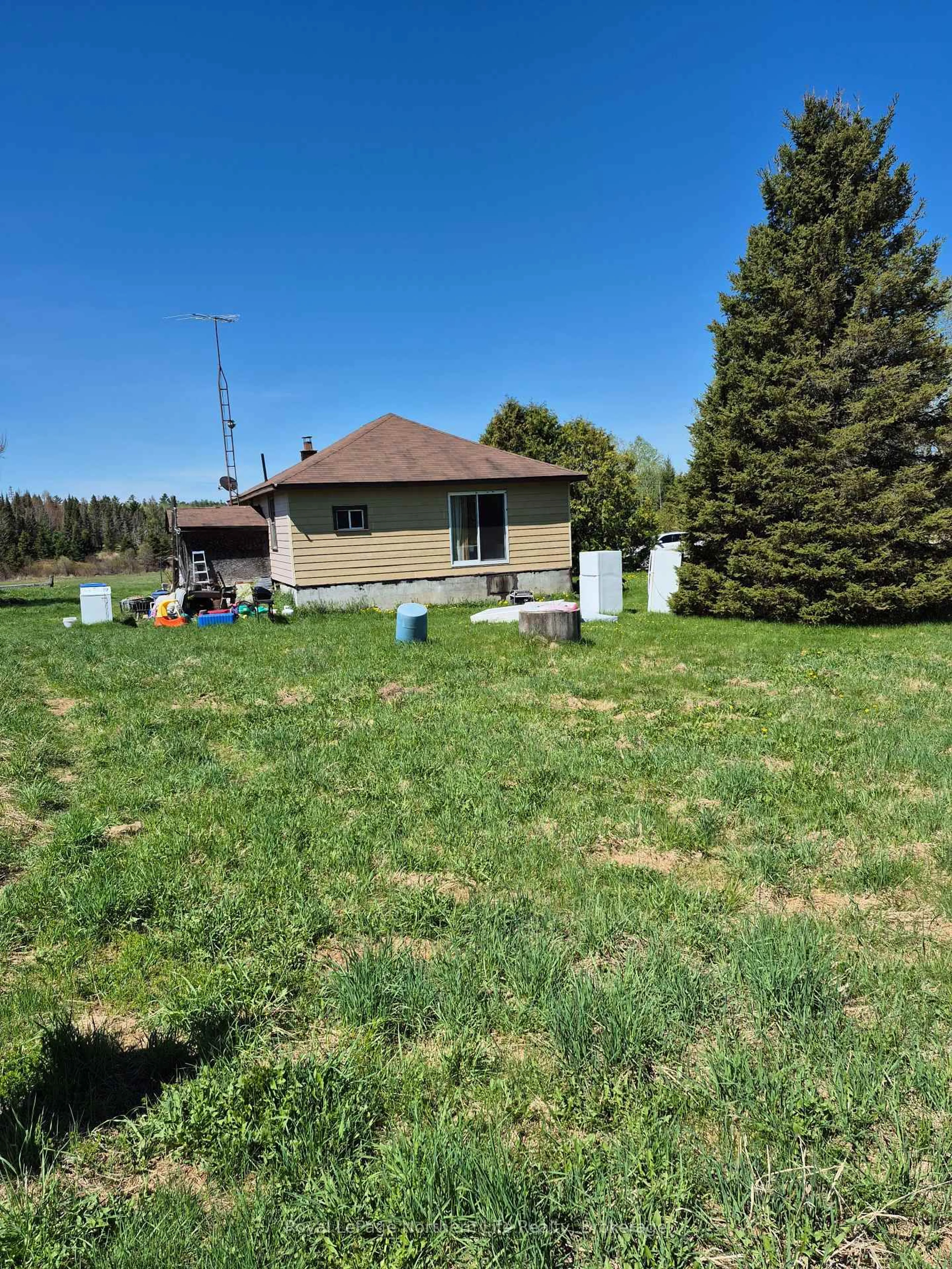 Unknown for 1048 Papineau Rd, Papineau-Cameron Ontario P0H 1V0