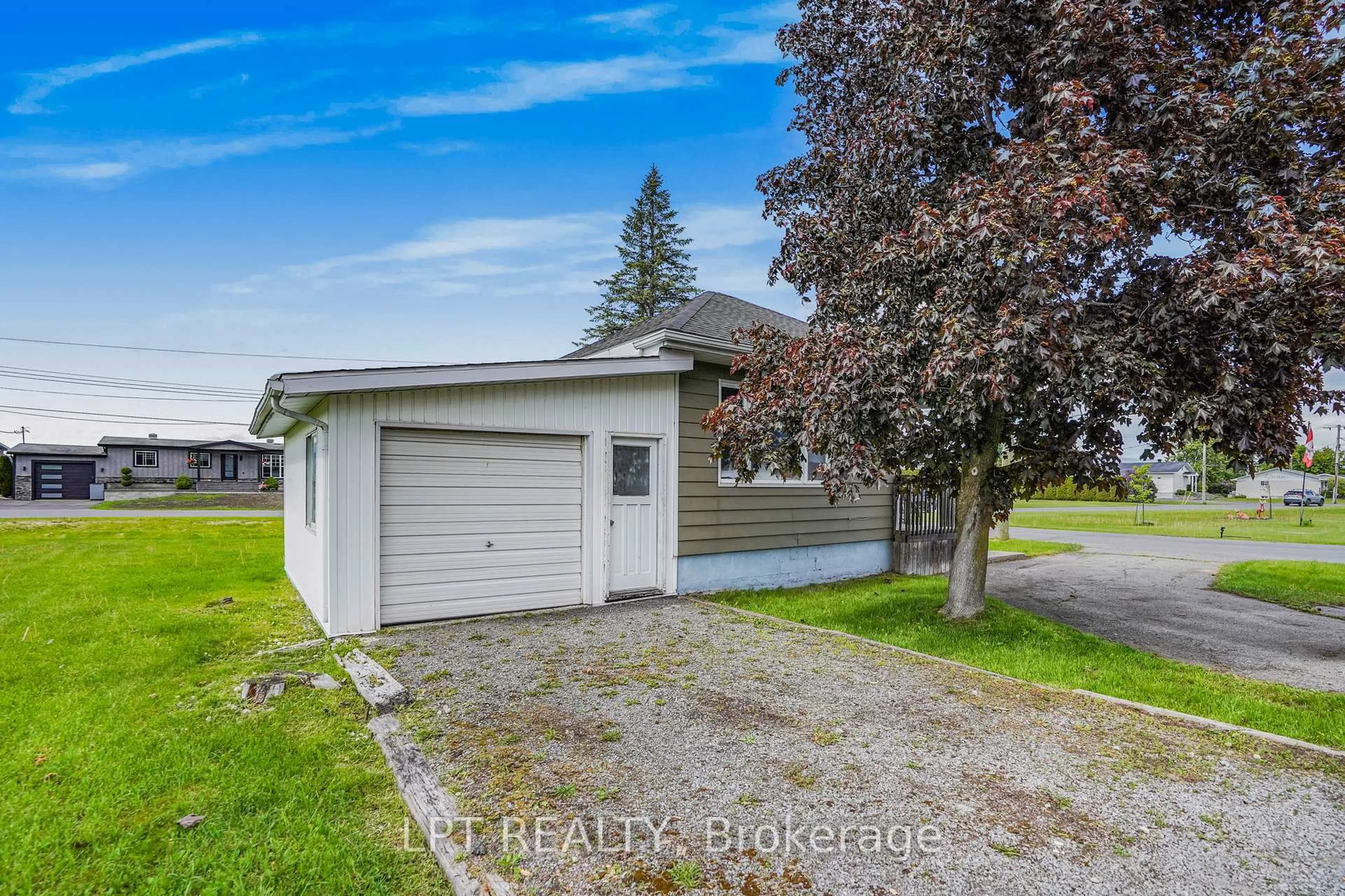 Unknown for 31 Johnston St, Alfred and Plantagenet Ontario K0B 1A0