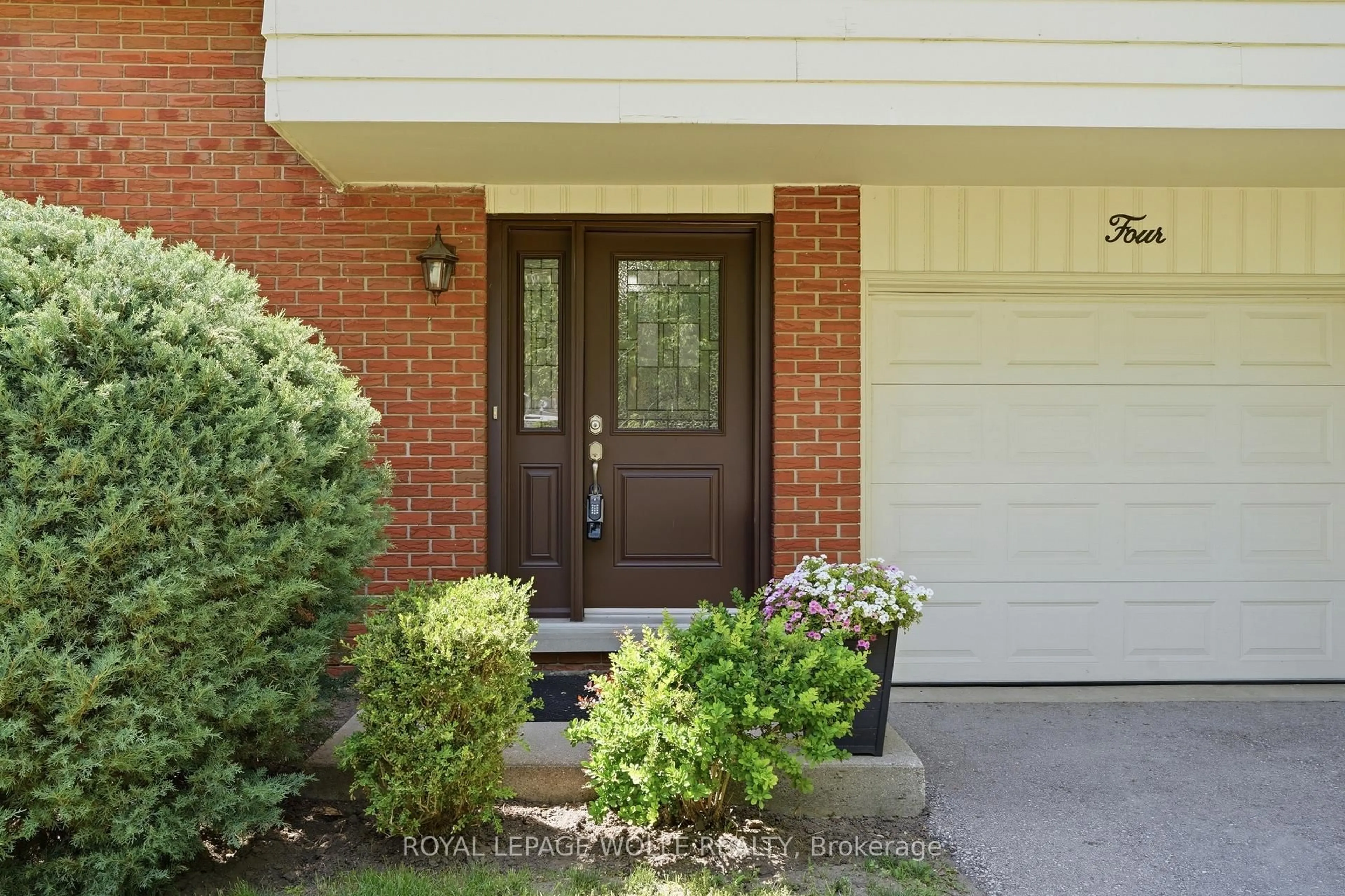 Home with brick exterior material, street for 4 Bradley Pl, Kitchener Ontario N2A 2B3