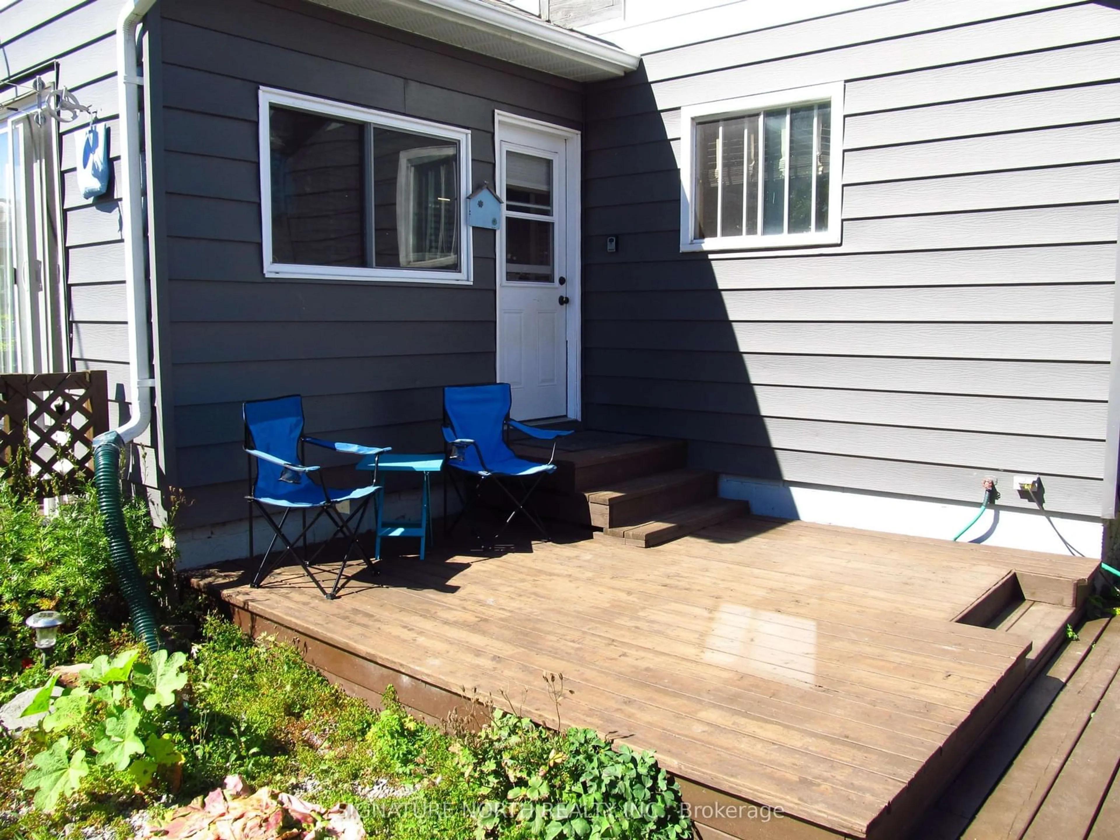 Patio, street for 337 Garnet Dr, Greenstone Ontario P0T 1G0