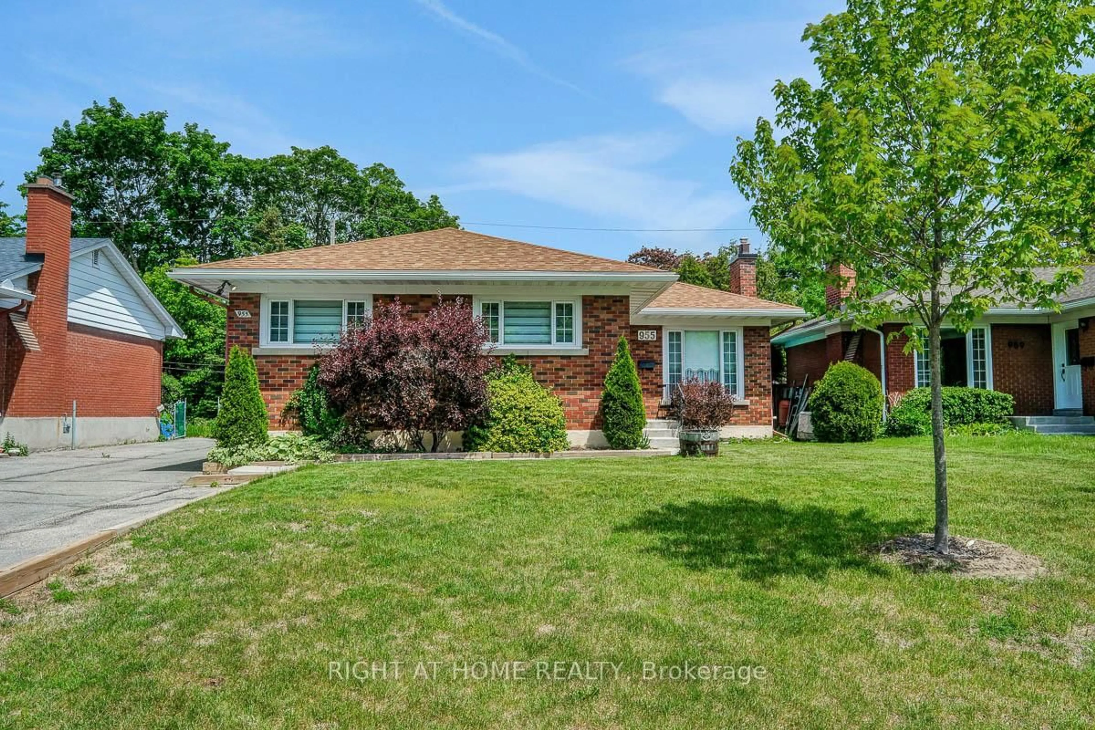 Home with brick exterior material, street for 955 Alpine Ave, Ottawa Ontario K2B 5R9