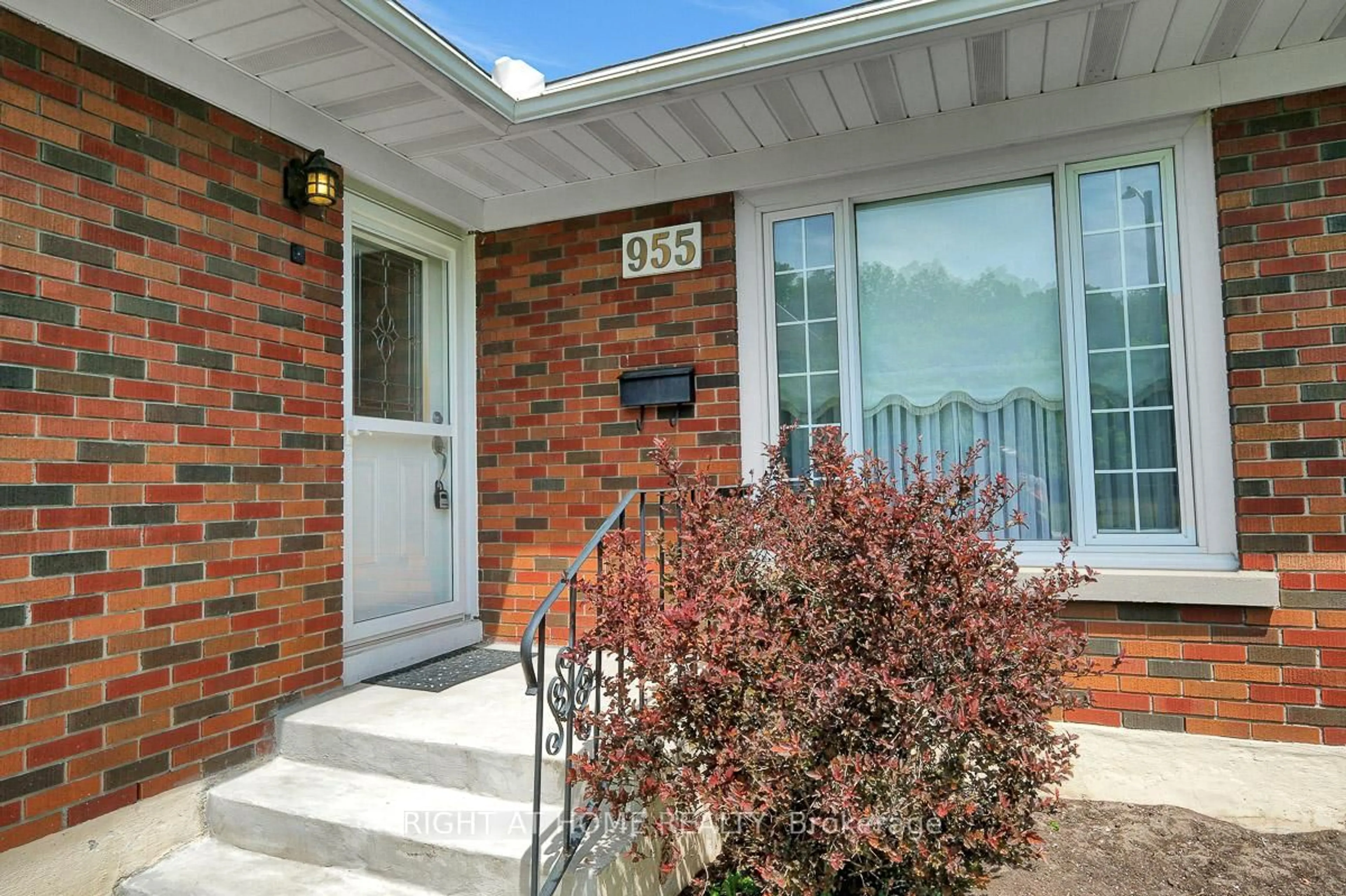 Unknown for 955 Alpine Ave, Ottawa Ontario K2B 5R9