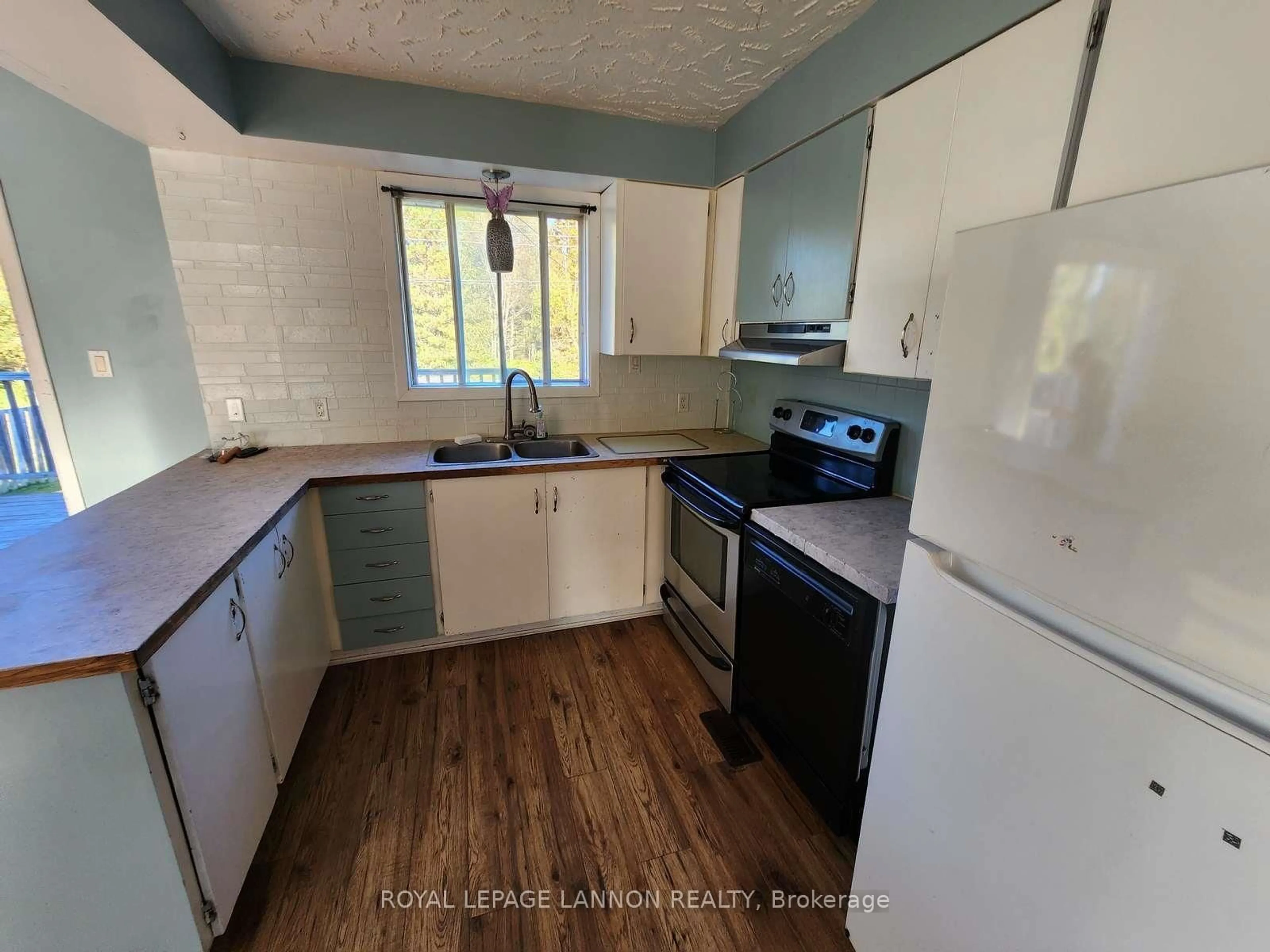 Standard kitchen, unknown for 38 EASTGROVE Cres, Terrace Bay Ontario P0T 2W0