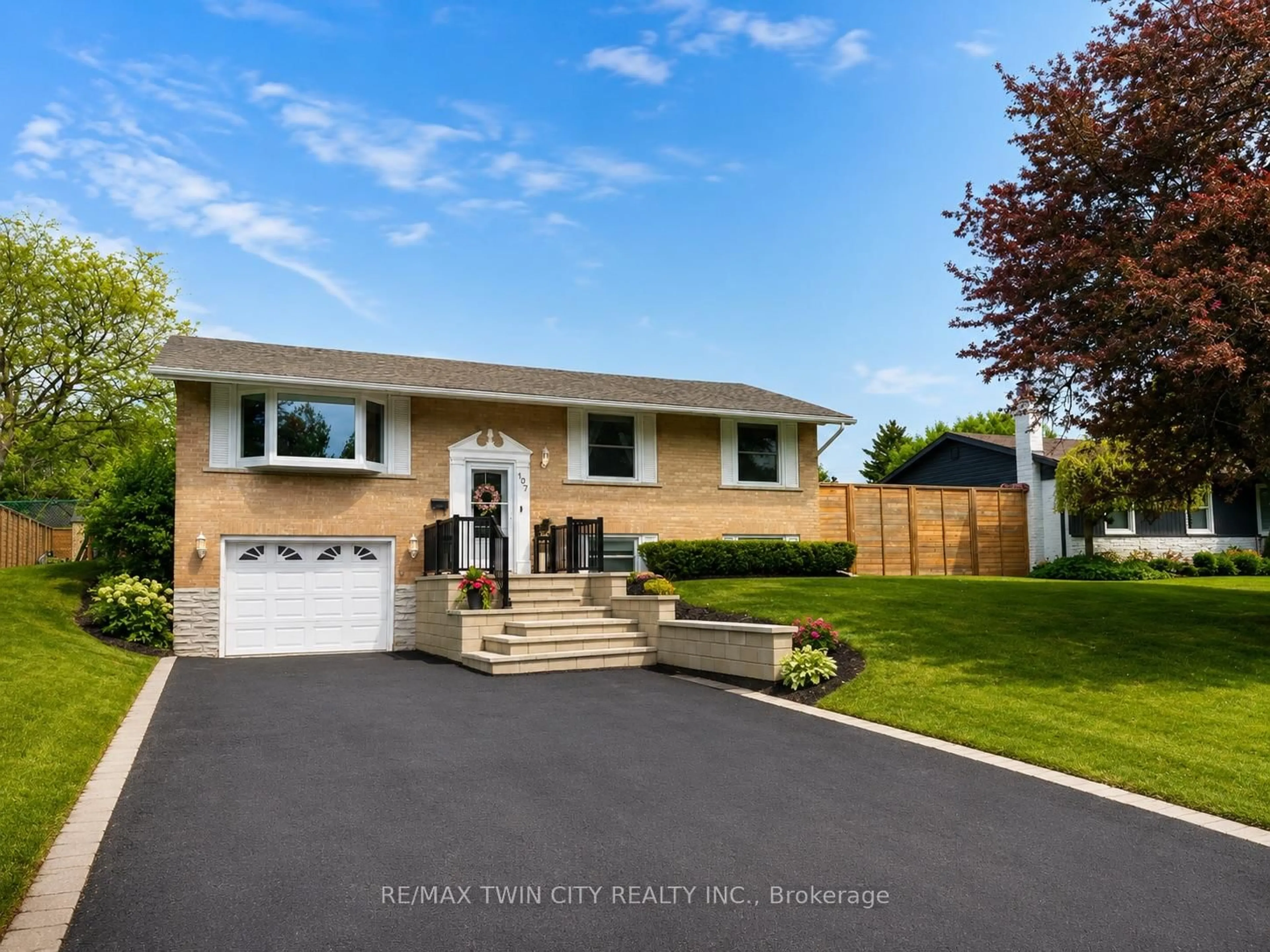 Home with vinyl exterior material, street for 107 Rosslinn Rd, Cambridge Ontario N1S 3K3