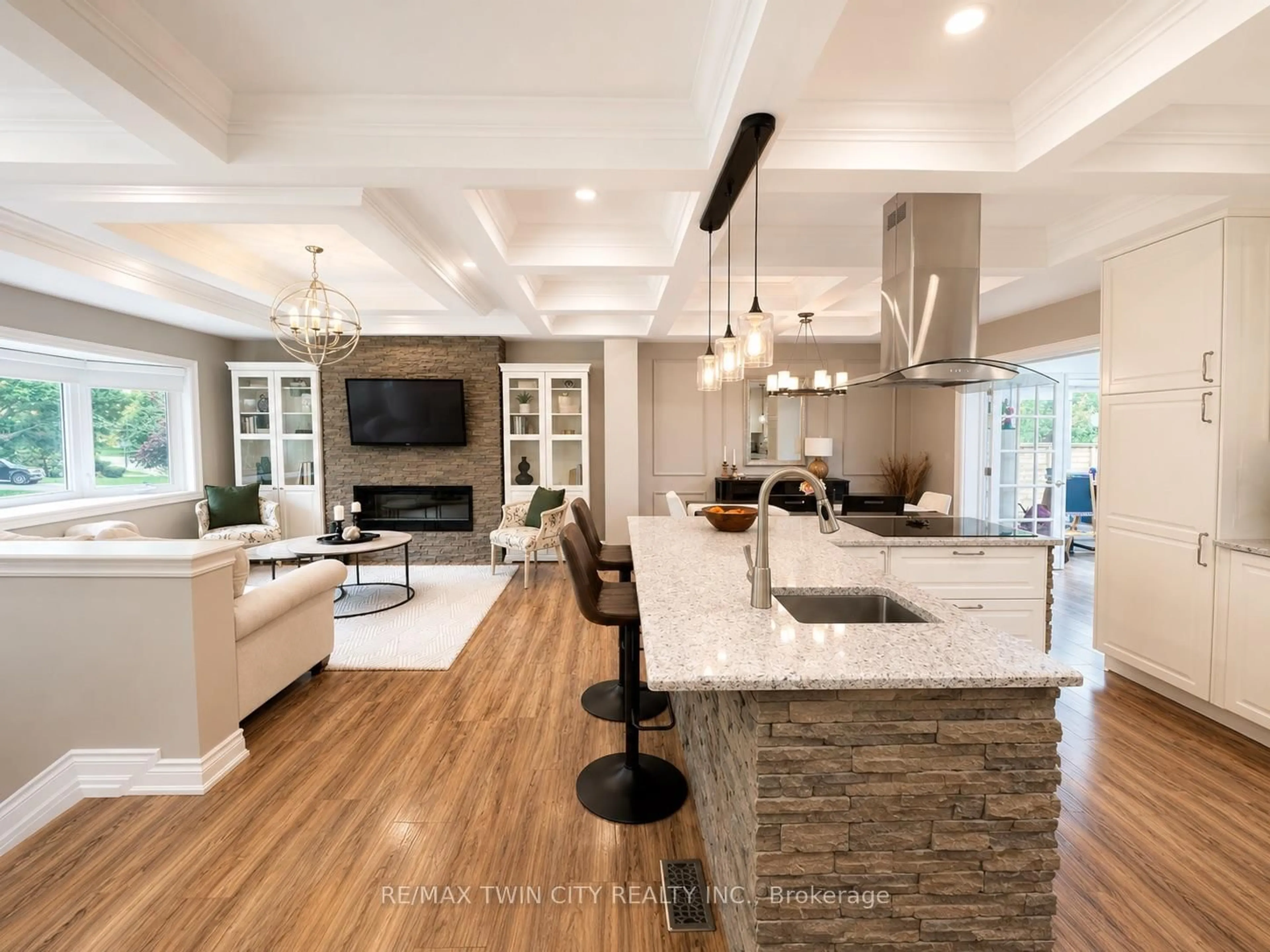 Open concept kitchen, unknown for 107 Rosslinn Rd, Cambridge Ontario N1S 3K3