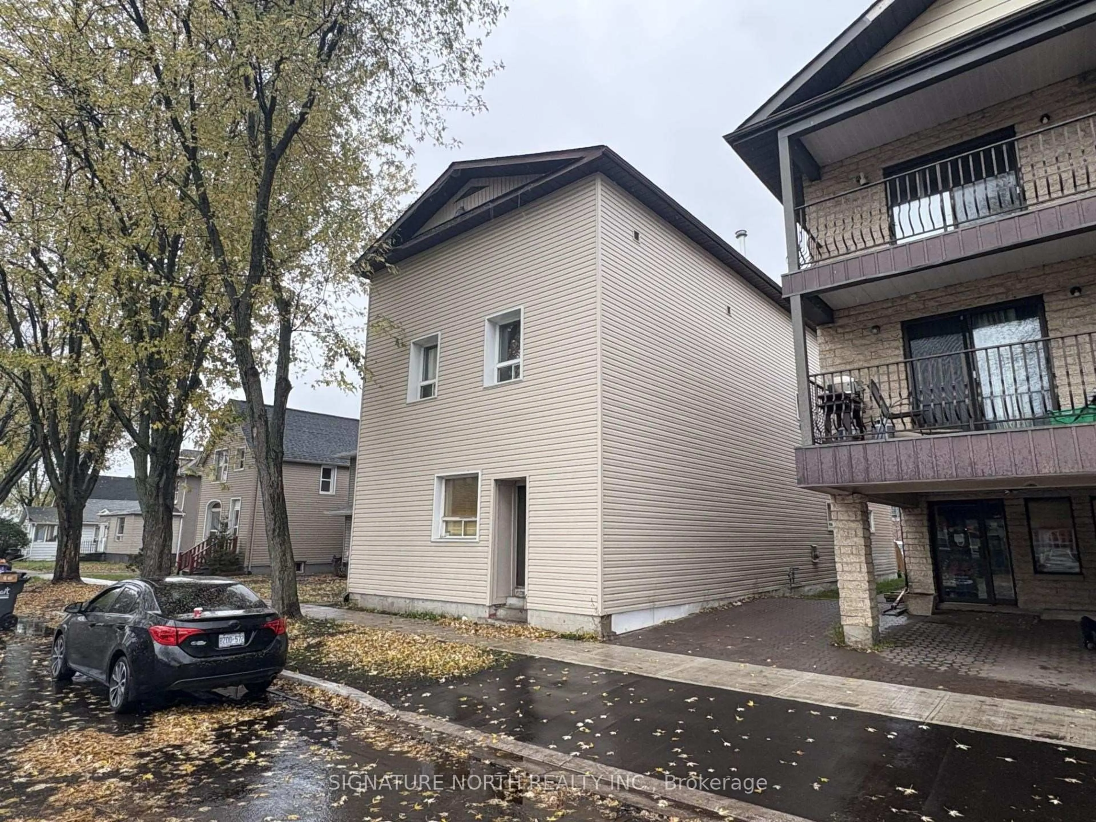 Unknown for 216 Leith, Thunder Bay Ontario P7C 1M8