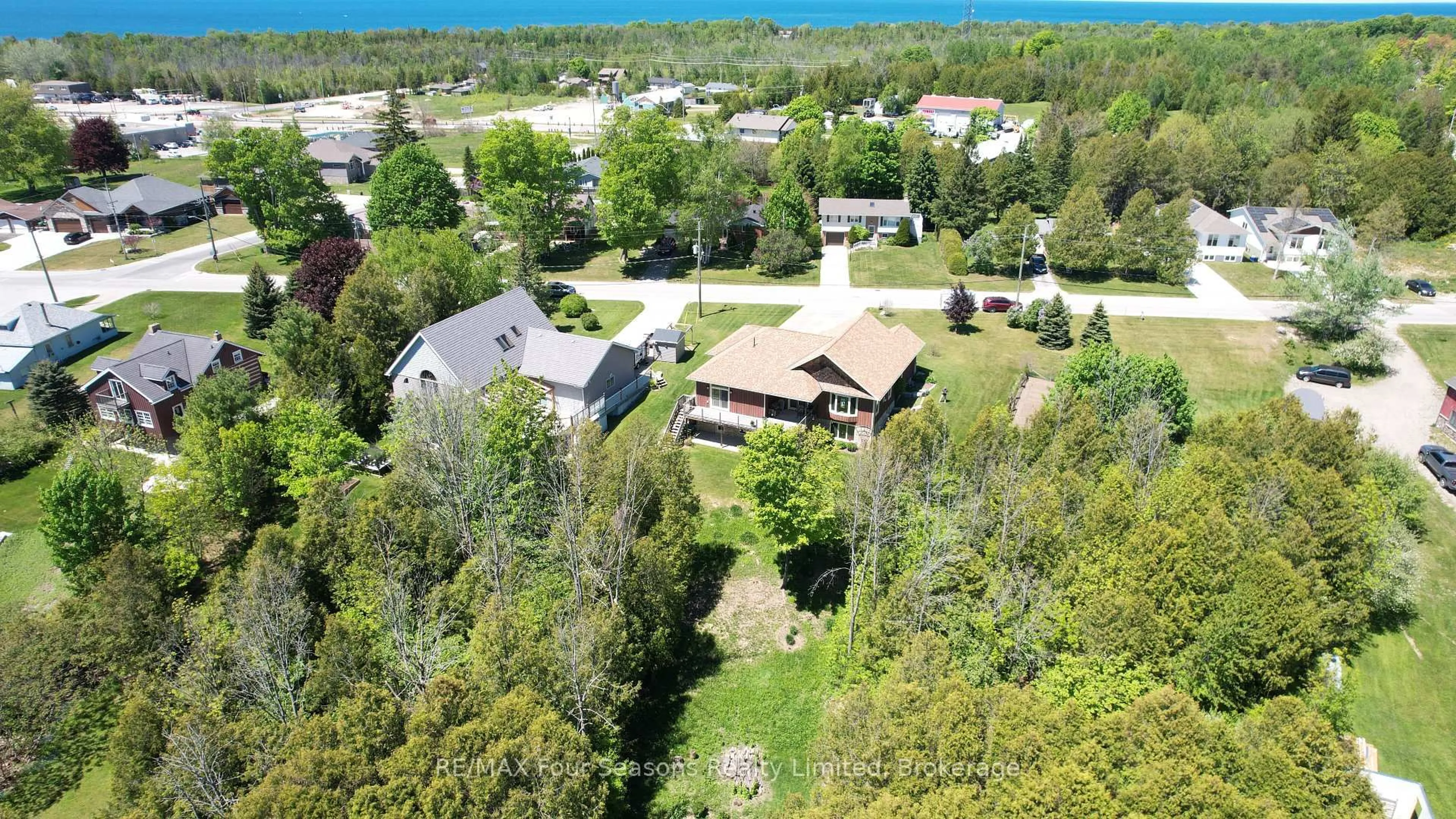 A pic from outside/outdoor area/front of a property/back of a property/a pic from drone, water/lake/river/ocean view for 229 S Rankin St, Saugeen Shores Ontario N0H 2L0
