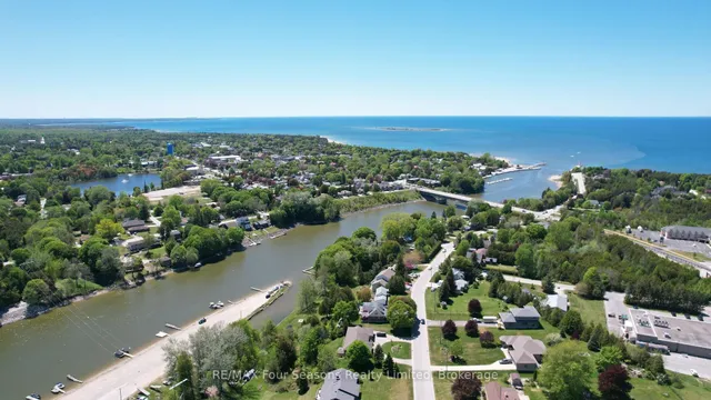 229 S Rankin St, Saugeen Shores 5