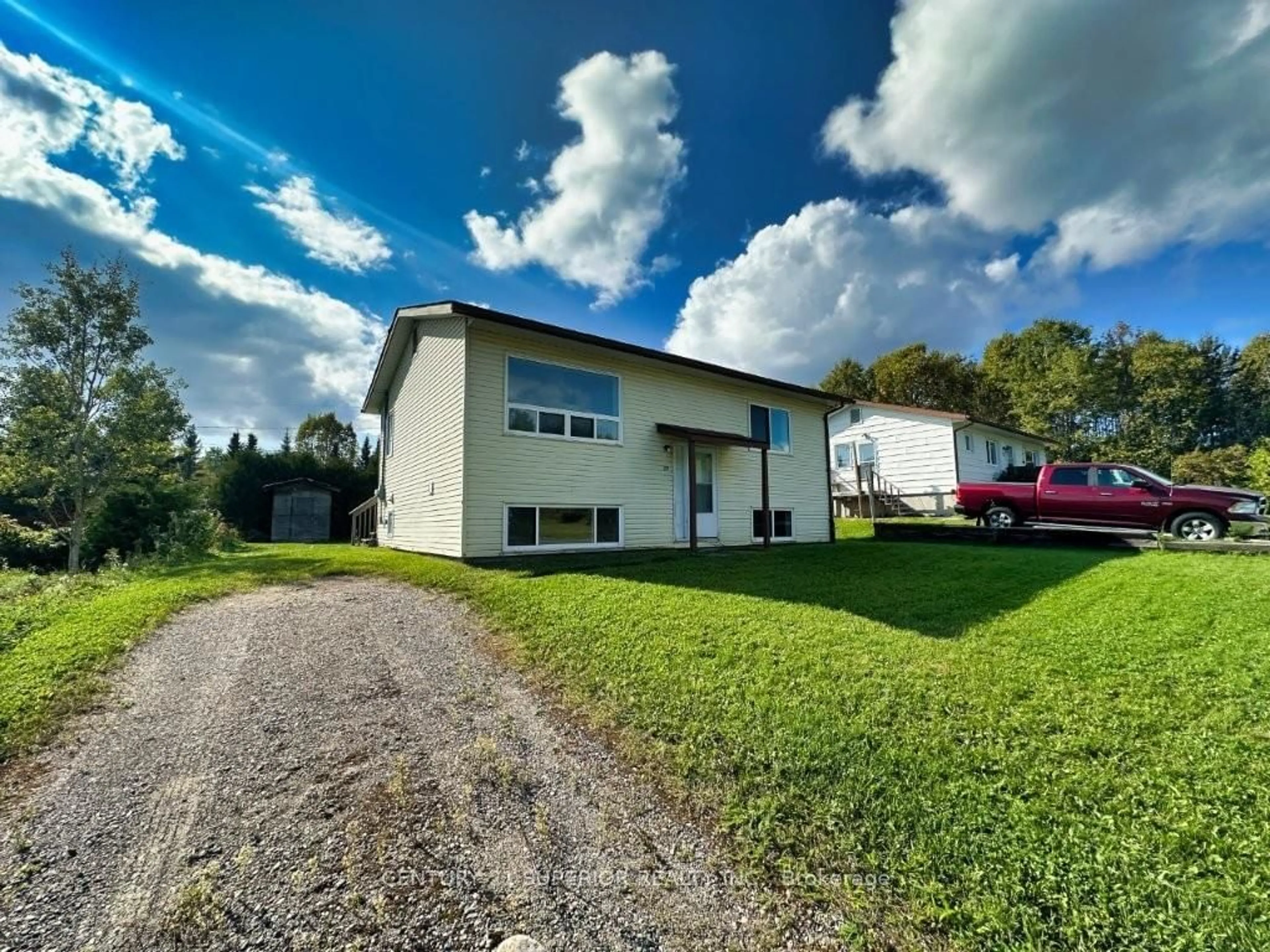 A pic from outside/outdoor area/front of a property/back of a property/a pic from drone, building for 29 Parkway Place, Terrace Bay Ontario P0T 2W0