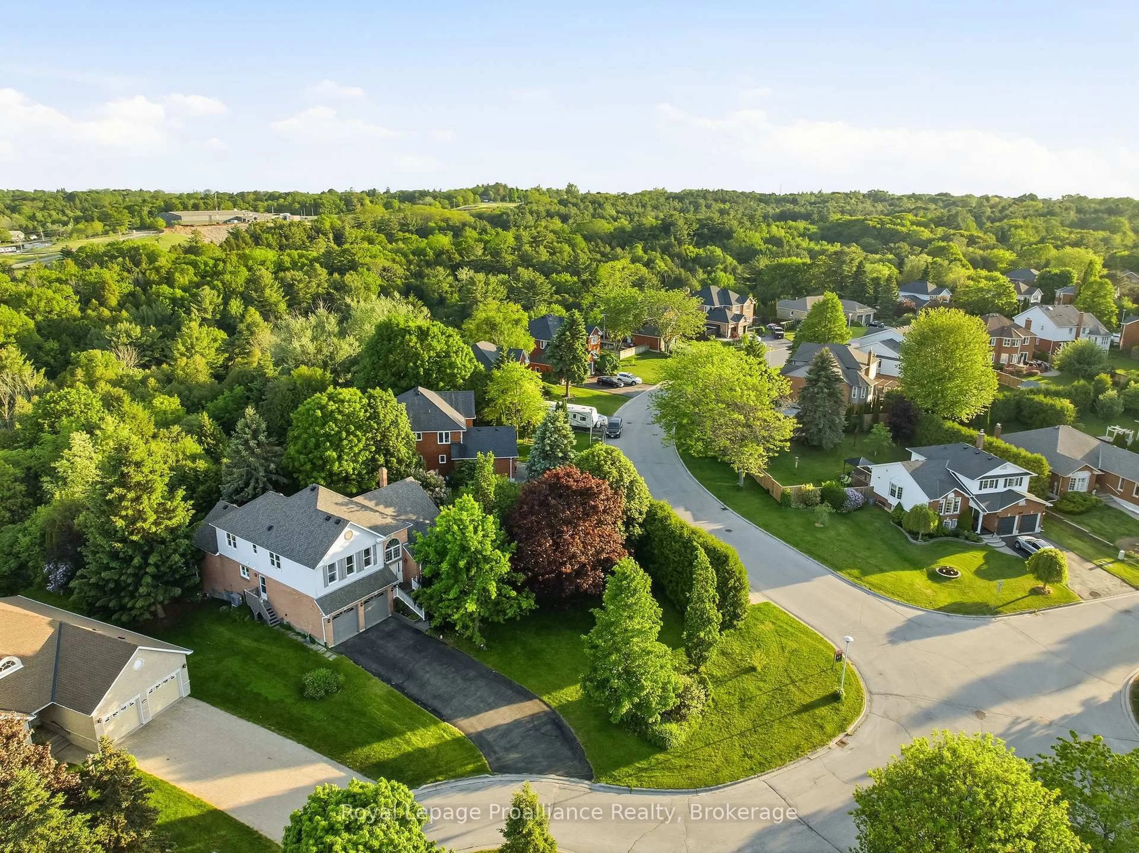 A pic from outside/outdoor area/front of a property/back of a property/a pic from drone, street for 11 Gibson Pl, Port Hope Ontario L1A 4G8