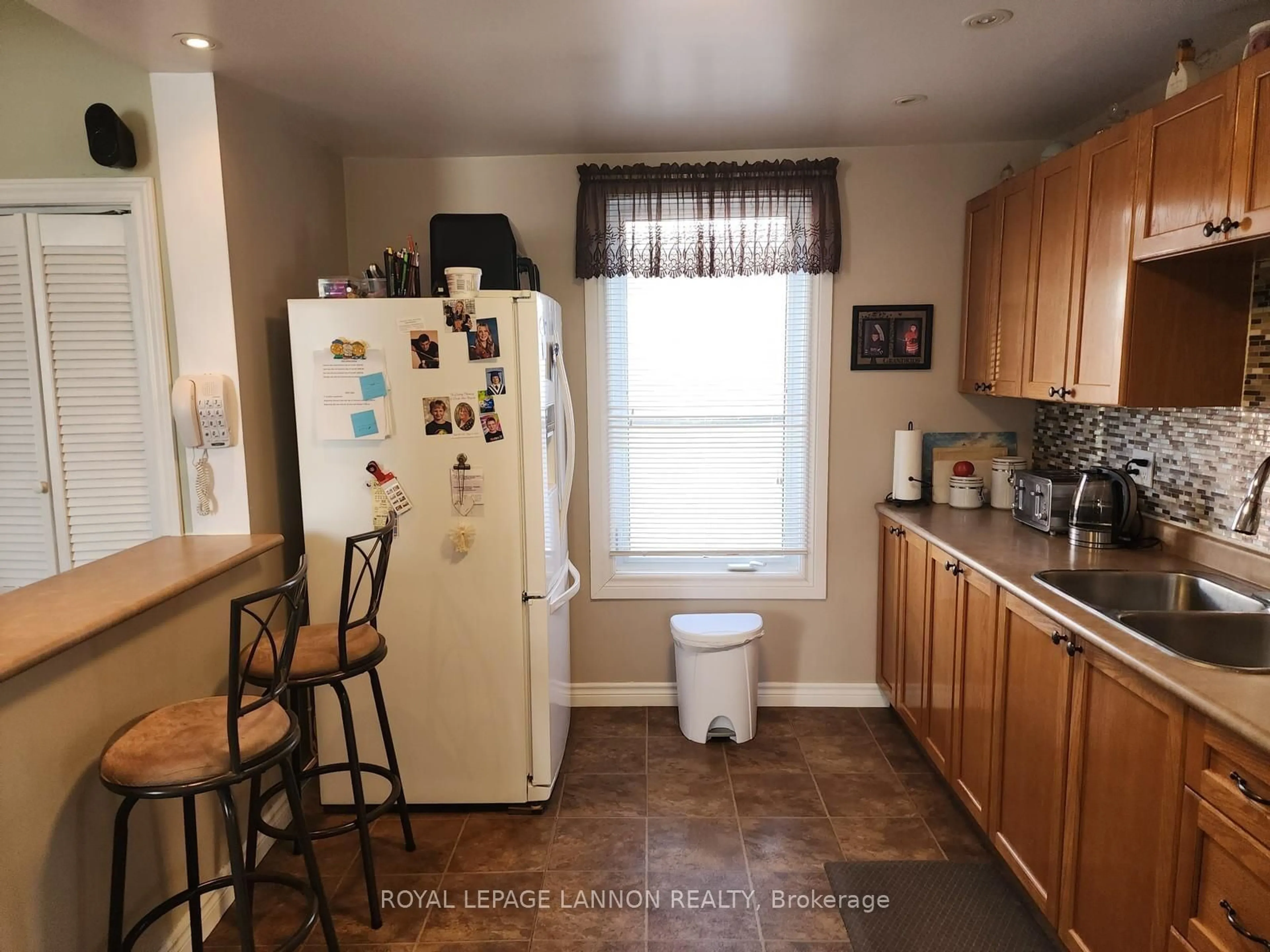 Standard kitchen, unknown for 205 ONTARIO St, Schreiber Ontario P0T 2S0