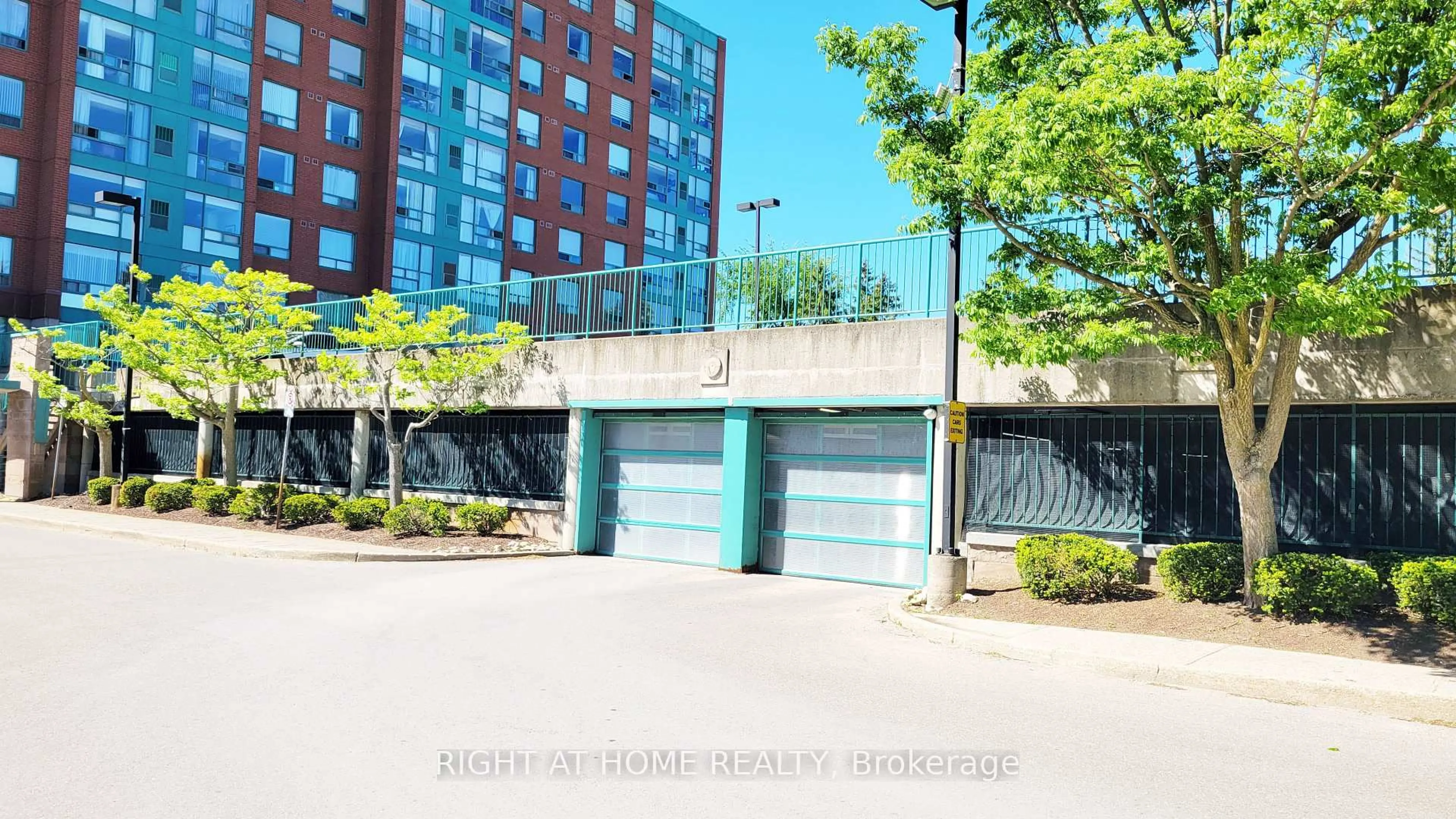 Unknown for 55 Blue Springs Dr #302, Waterloo Ontario N2J 4T3