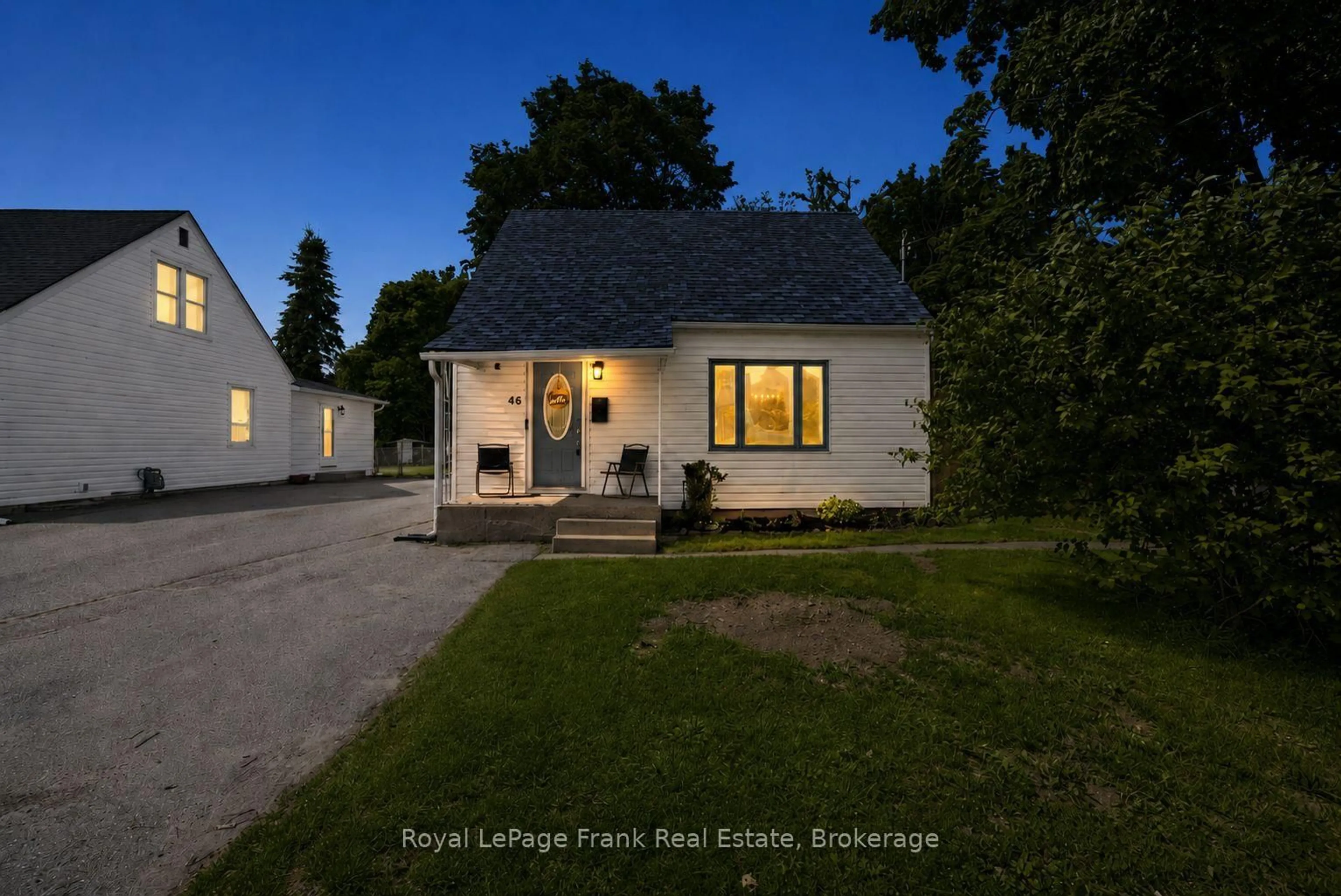 A pic from outside/outdoor area/front of a property/back of a property/a pic from drone, street for 46 Durham St, Kawartha Lakes Ontario K9V 1X1