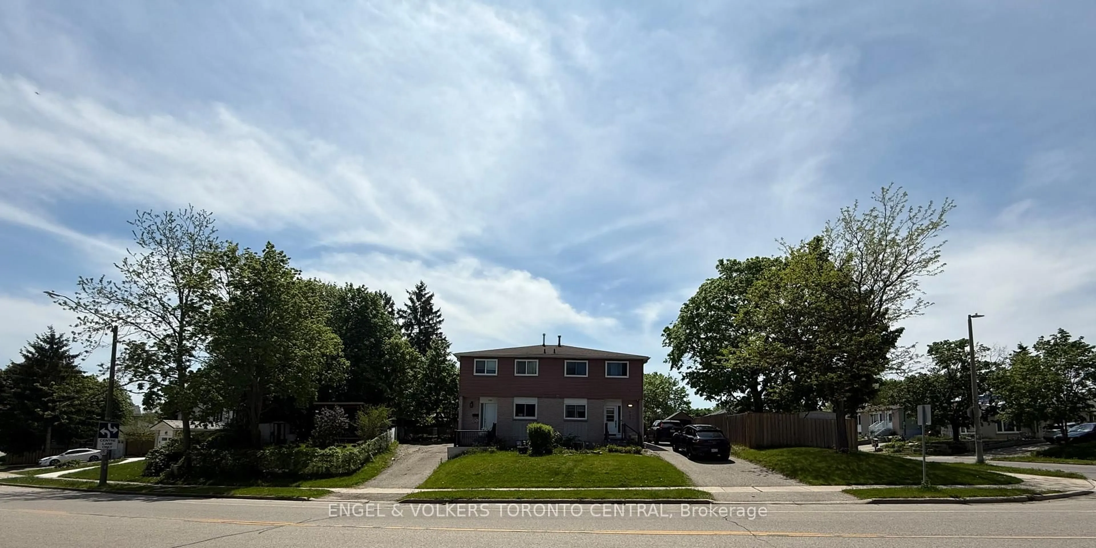 Unknown for 687 College Ave, Guelph Ontario N1G 2Y2