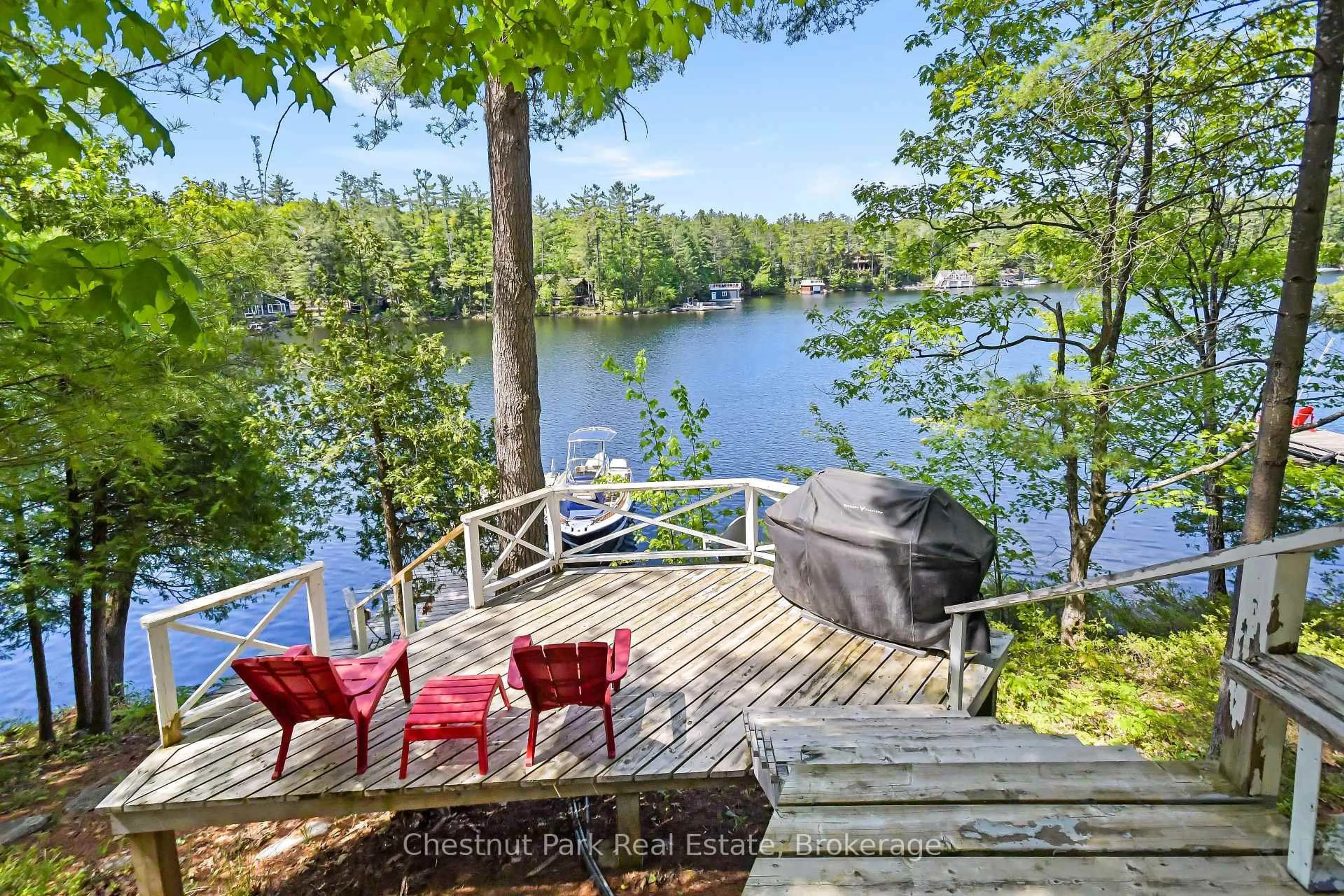 Patio, water/lake/river/ocean view for 85 Taylor Island, Gravenhurst Ontario P1P 1R2