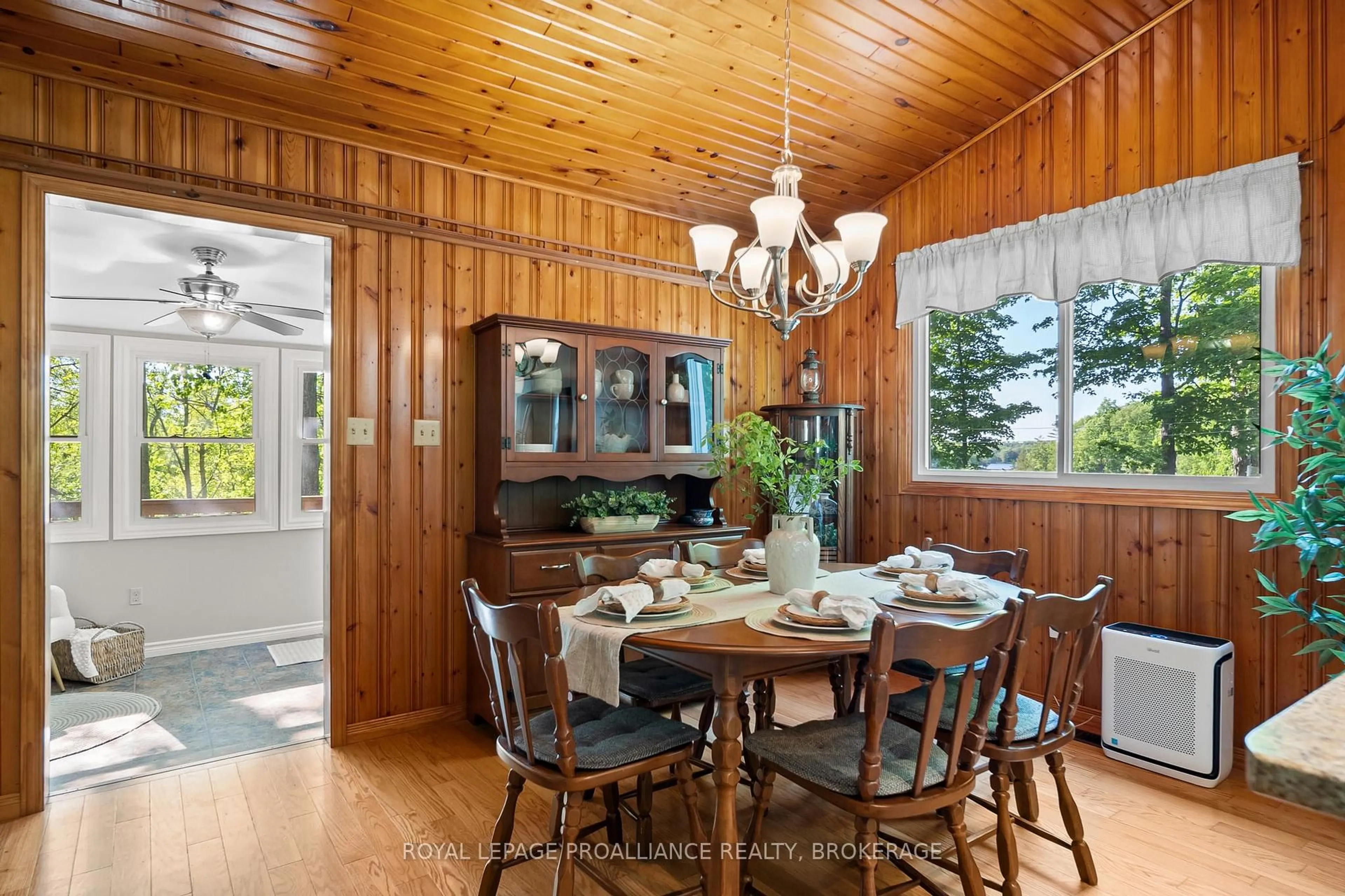Dining room, wood/laminate floor for 1140 High Falls Lane, Hartington Ontario K0H 1W0