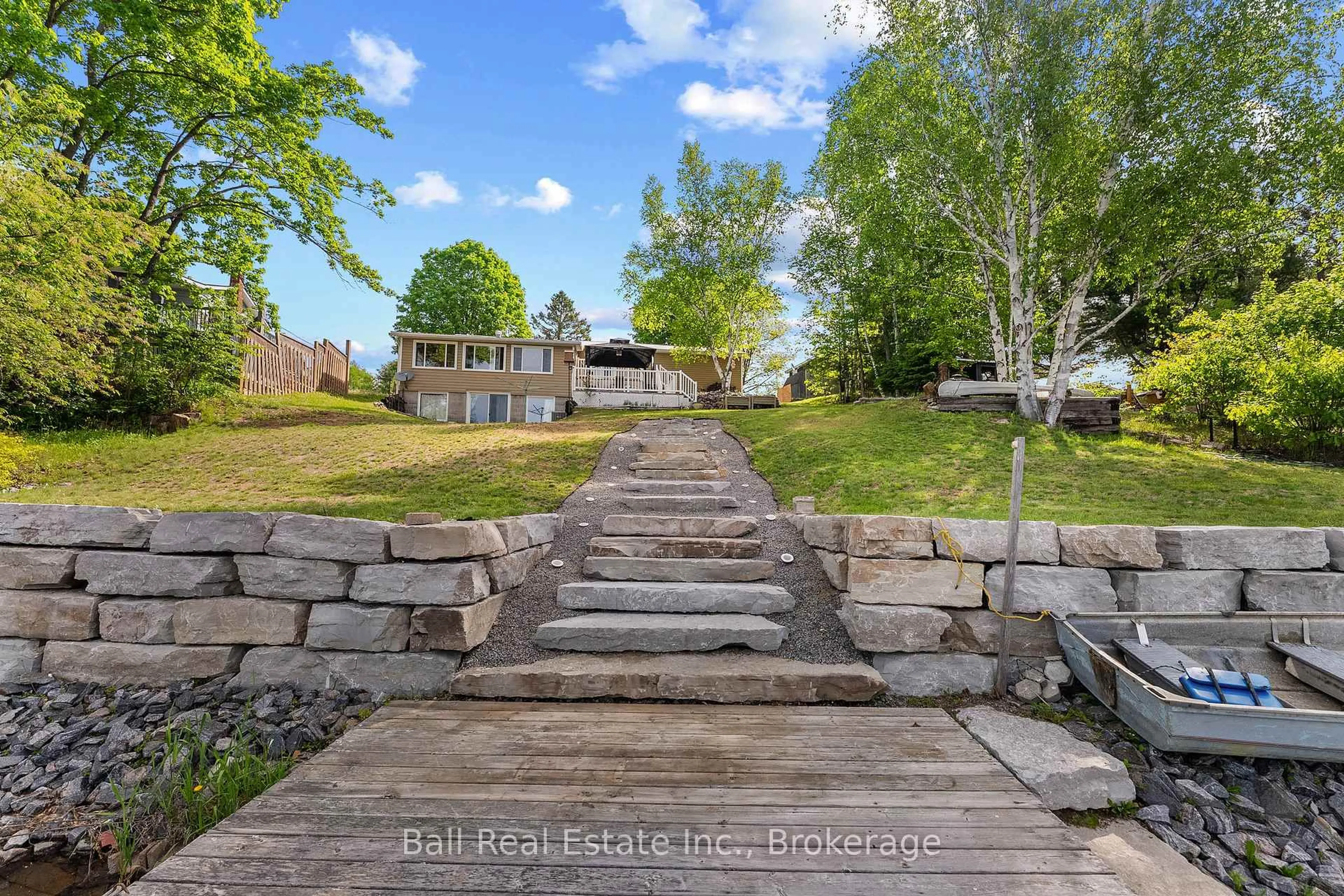 A pic from outside/outdoor area/front of a property/back of a property/a pic from drone, unknown for 29 Siddon Lake Pl, Bancroft Ontario K0L 1C0