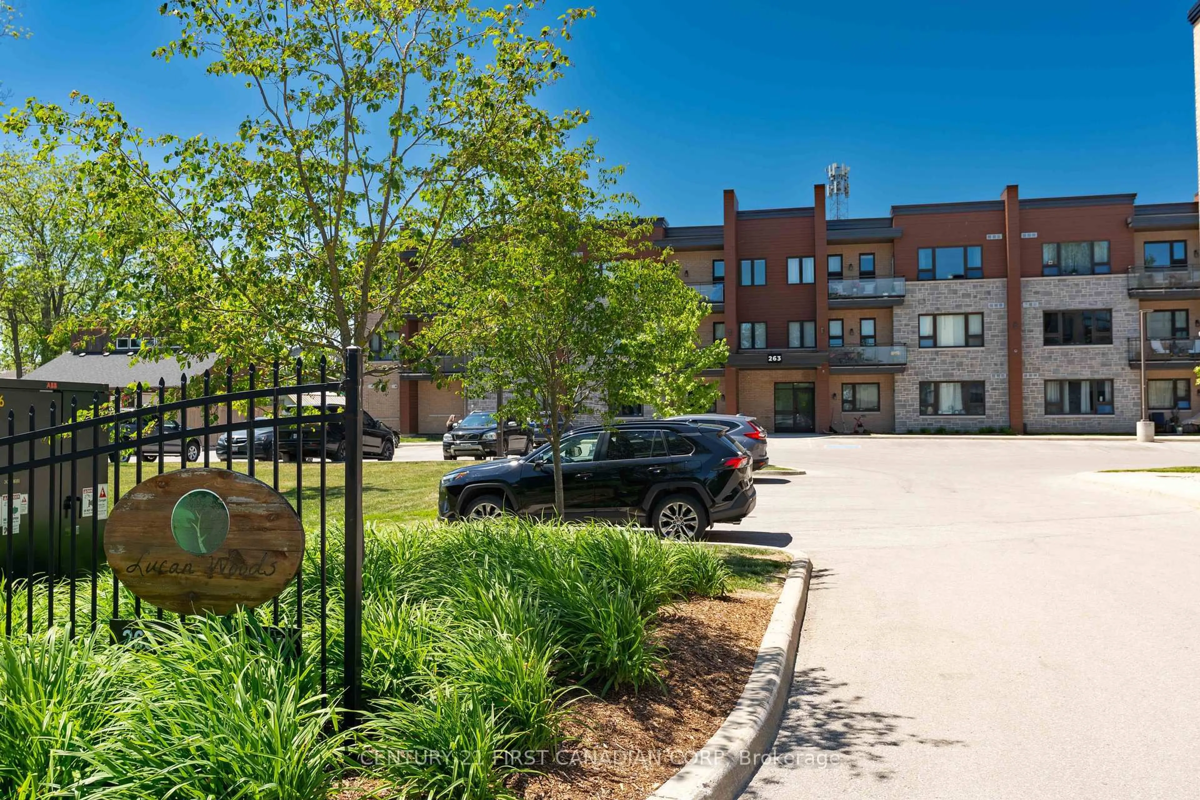 Patio, street for 263 Butler St #104, Lucan Biddulph Ontario N0M 2J0