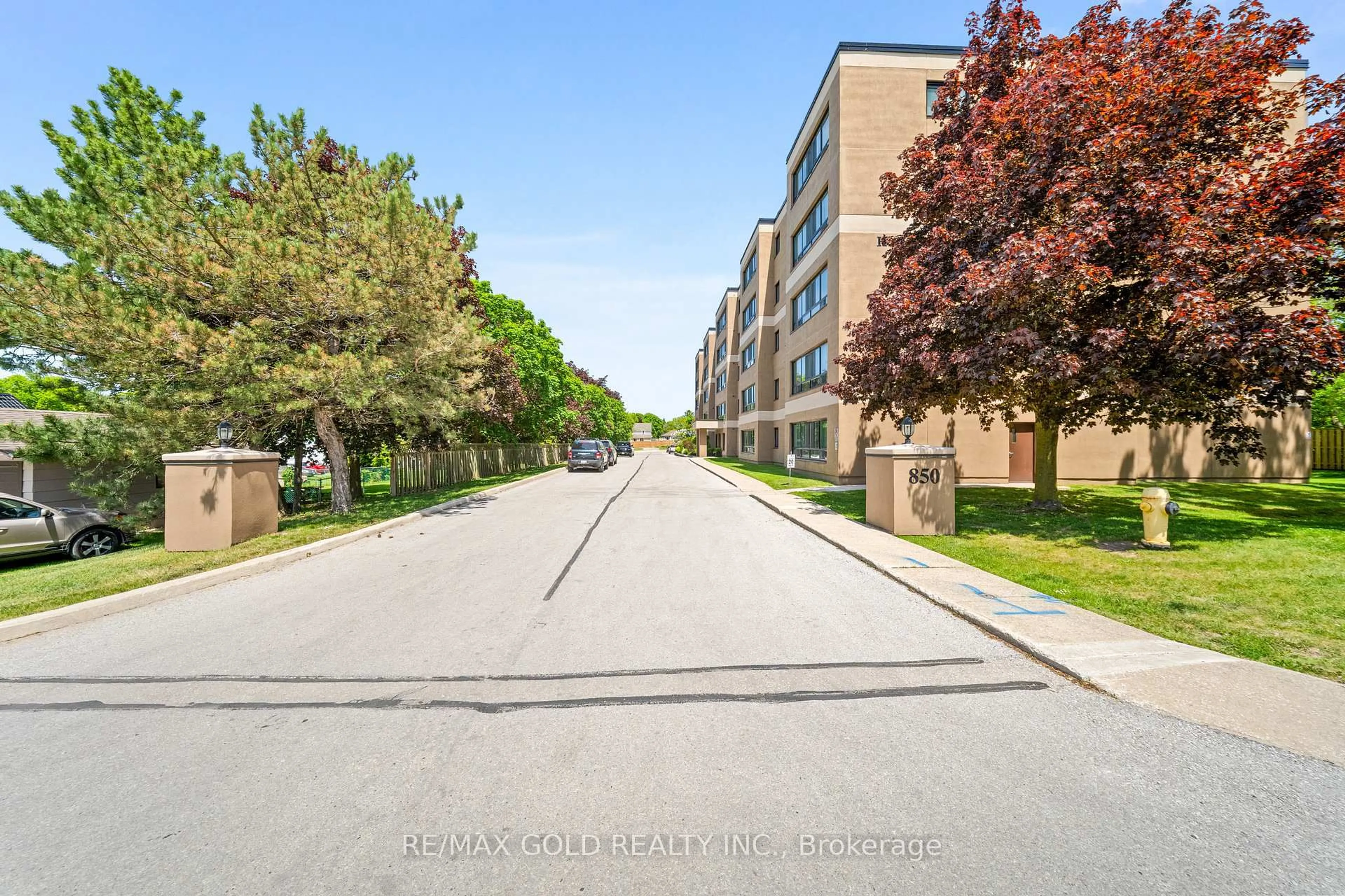 Patio, street for 850 6th St #505, Owen Sound Ontario N4K 6T7