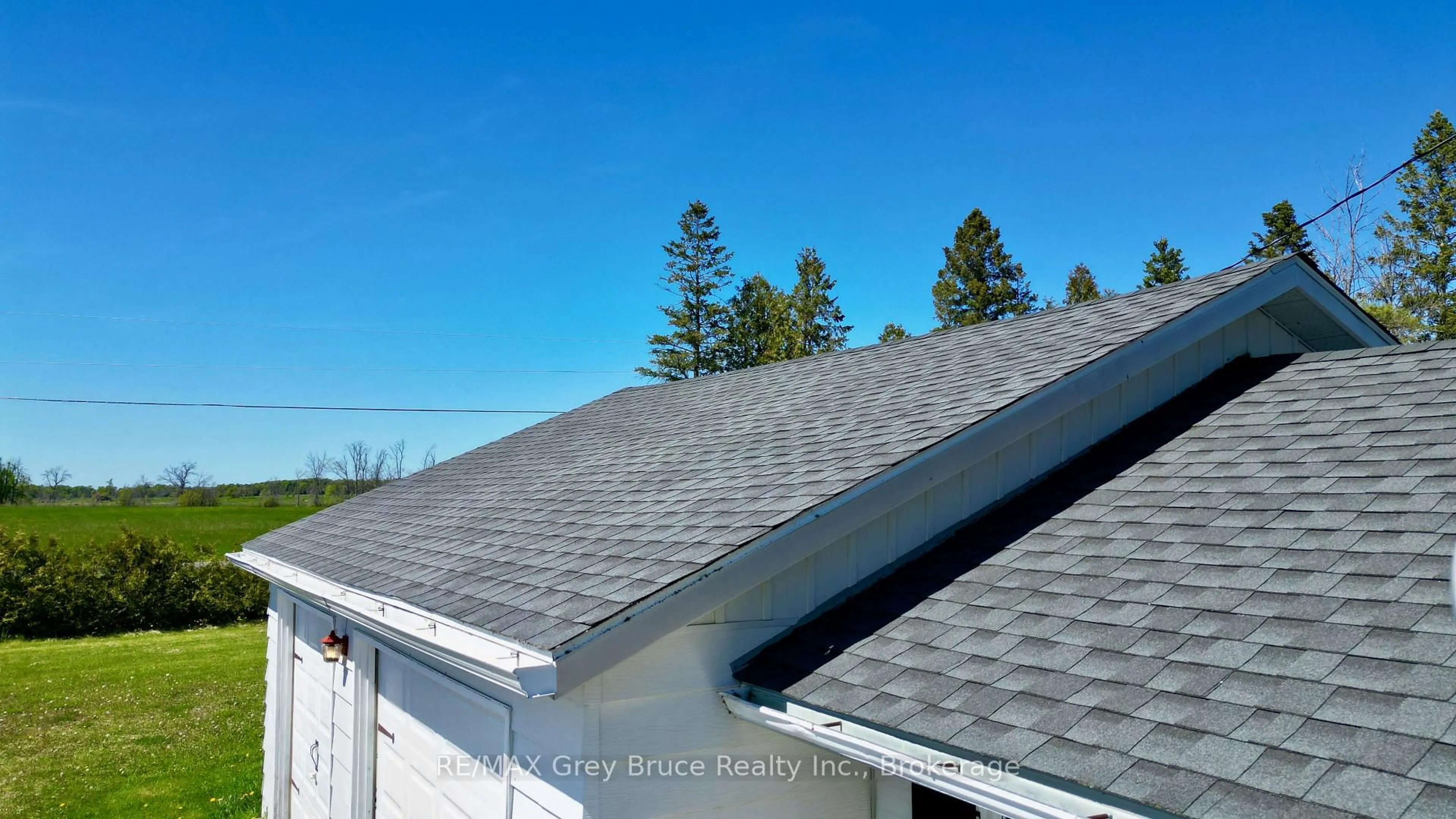 Home with vinyl exterior material, unknown for 114 LINDSAY ROAD 5, Northern Bruce Peninsula Ontario N0H 1W0