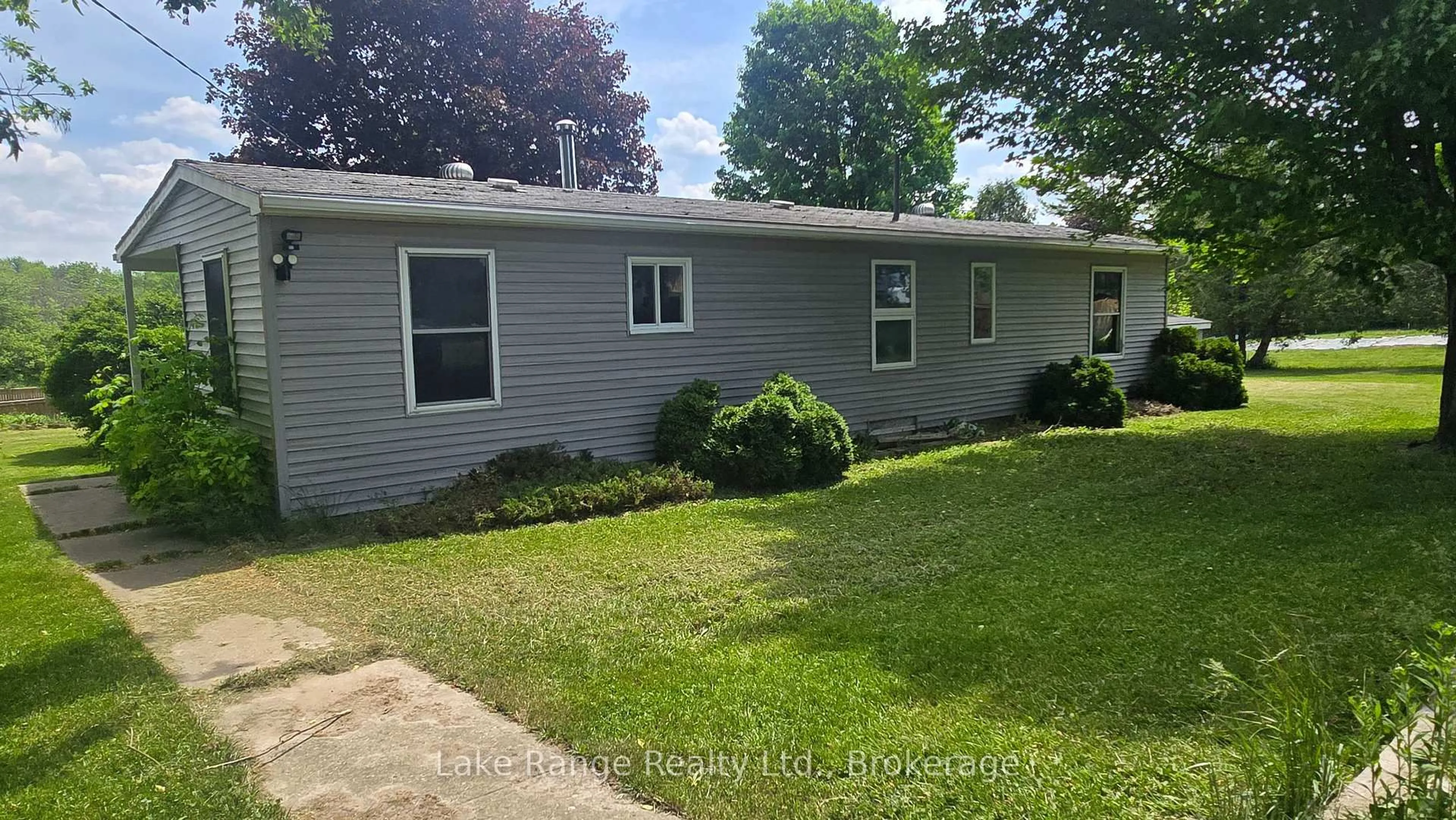 Home with vinyl exterior material, street for 3525 Highway 9 Highway, Brockton Ontario N0G 2V0
