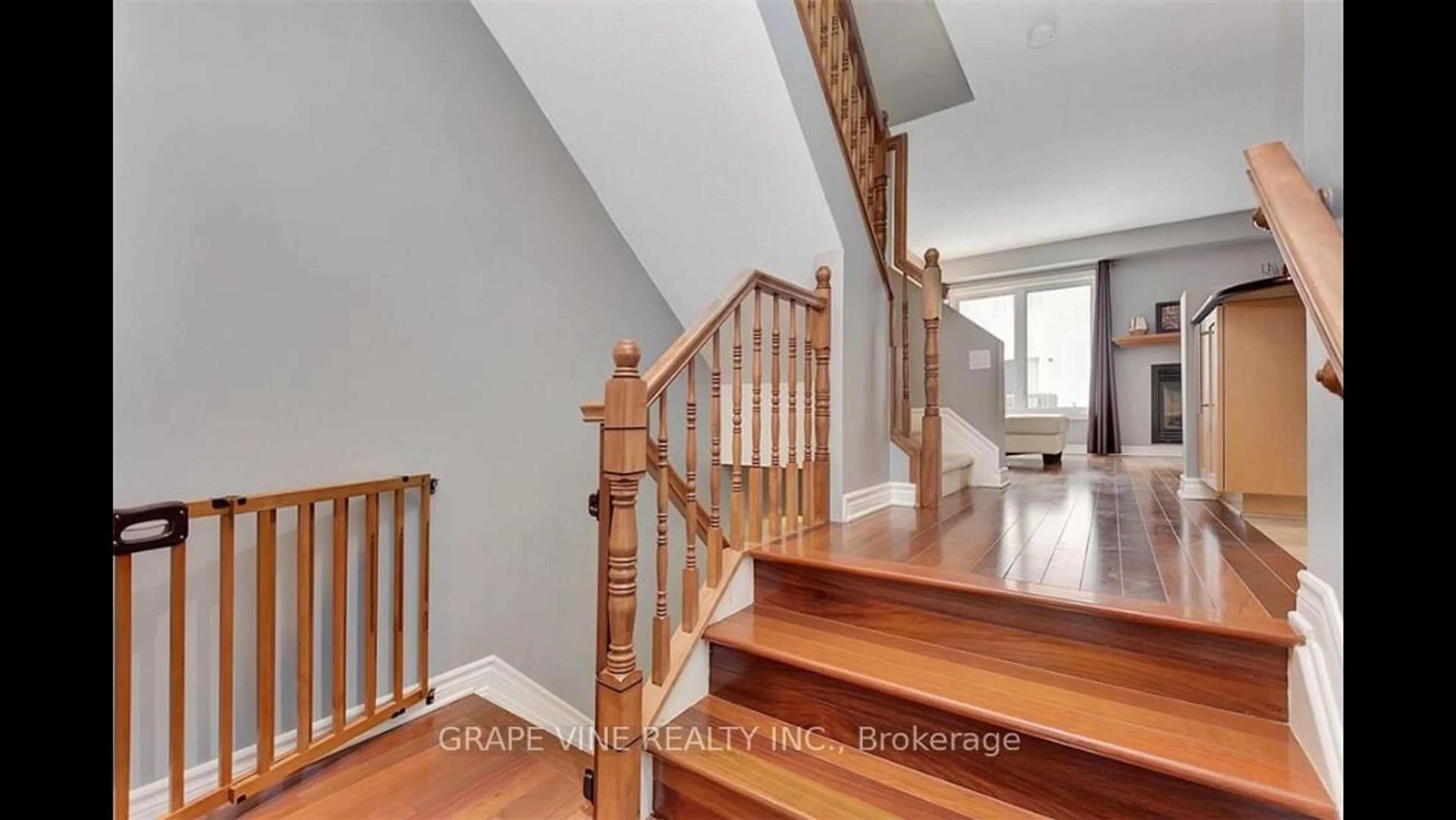 Unknown for 137 Marrissa Ave, Ottawa Ontario K1J 0A4