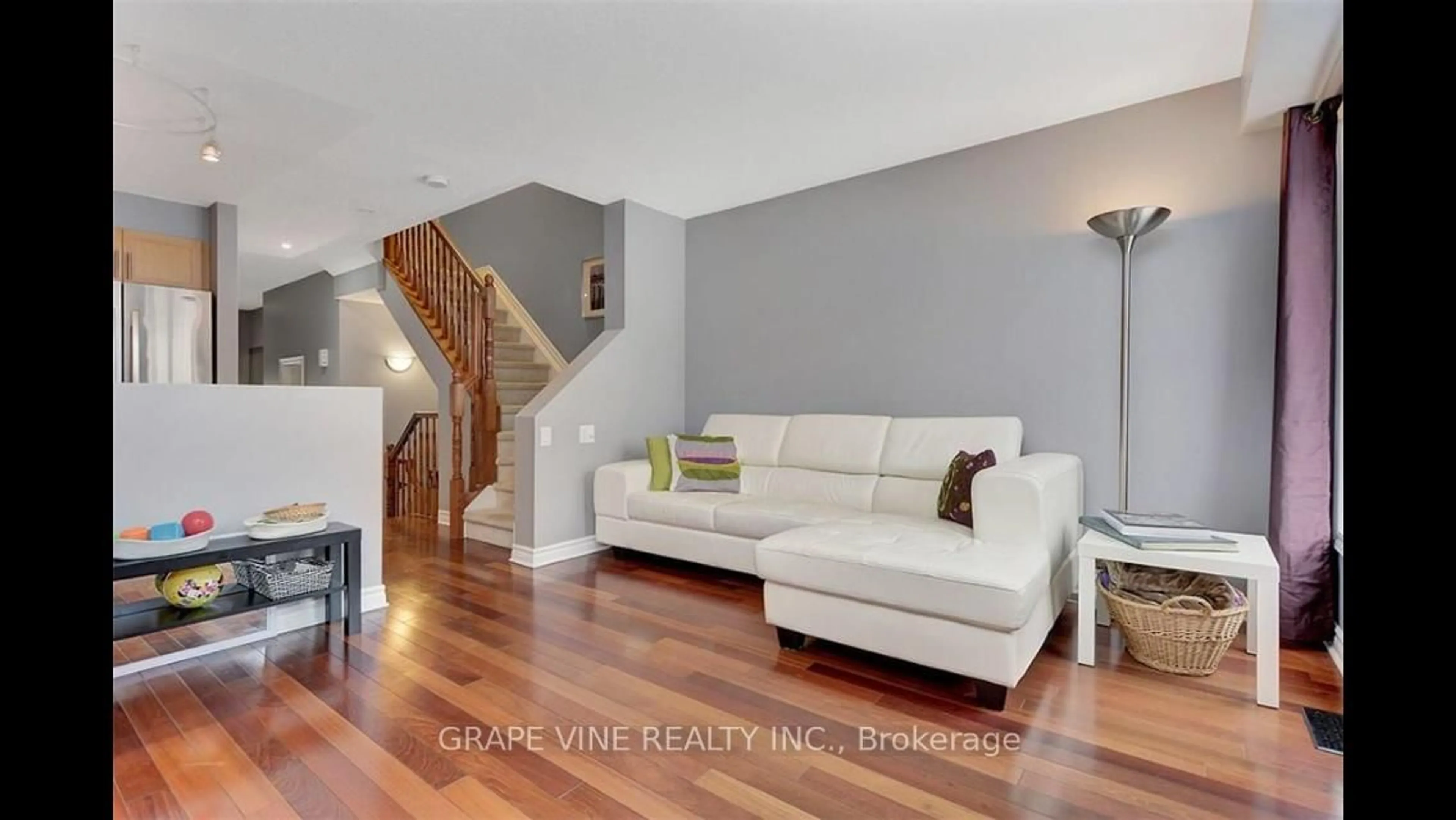 Living room with furniture, unknown for 137 Marrissa Ave, Ottawa Ontario K1J 0A4