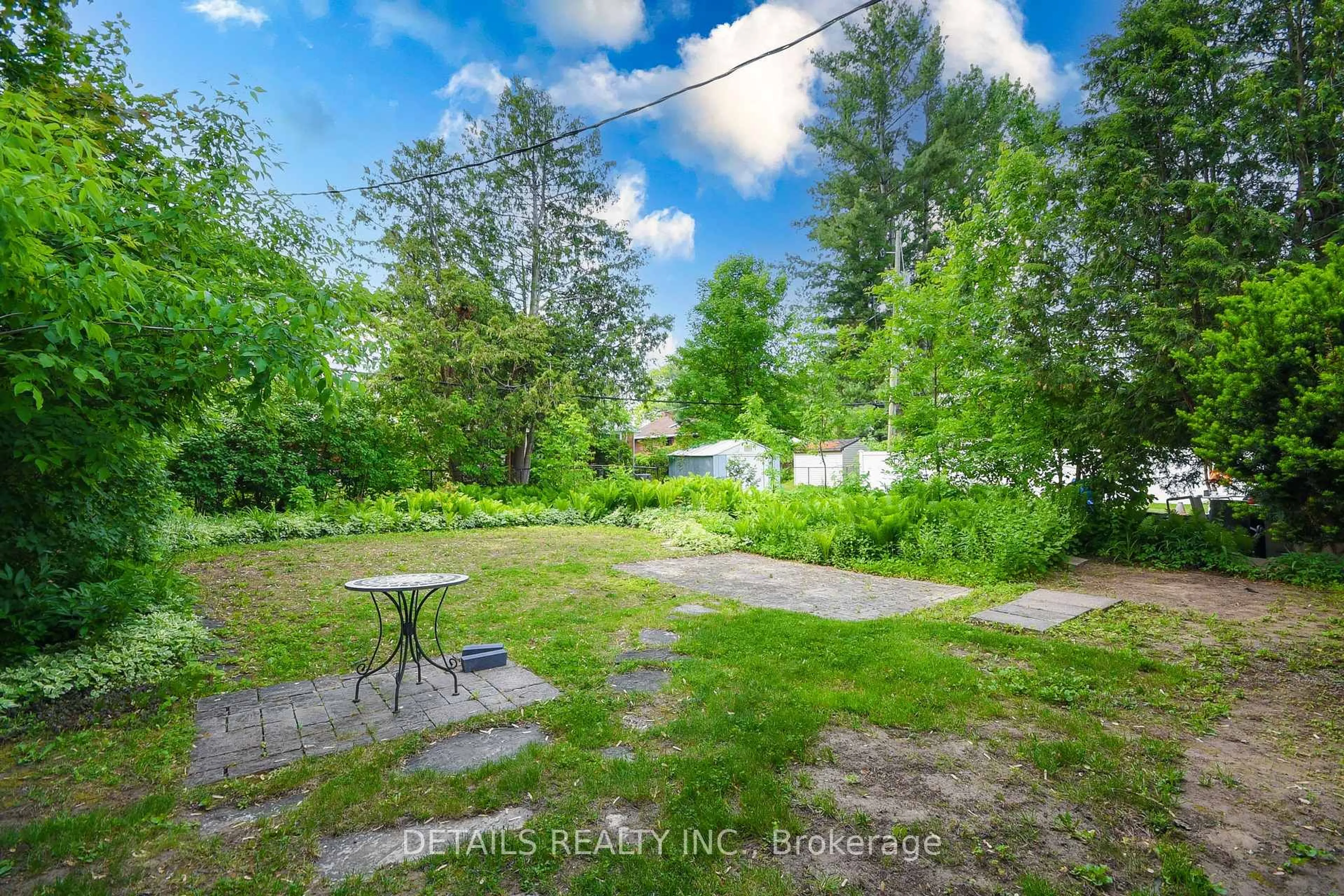 A pic from outside/outdoor area/front of a property/back of a property/a pic from drone, forest/trees view for 2364 Cheshire Rd, Ottawa Ontario K2C 1G3