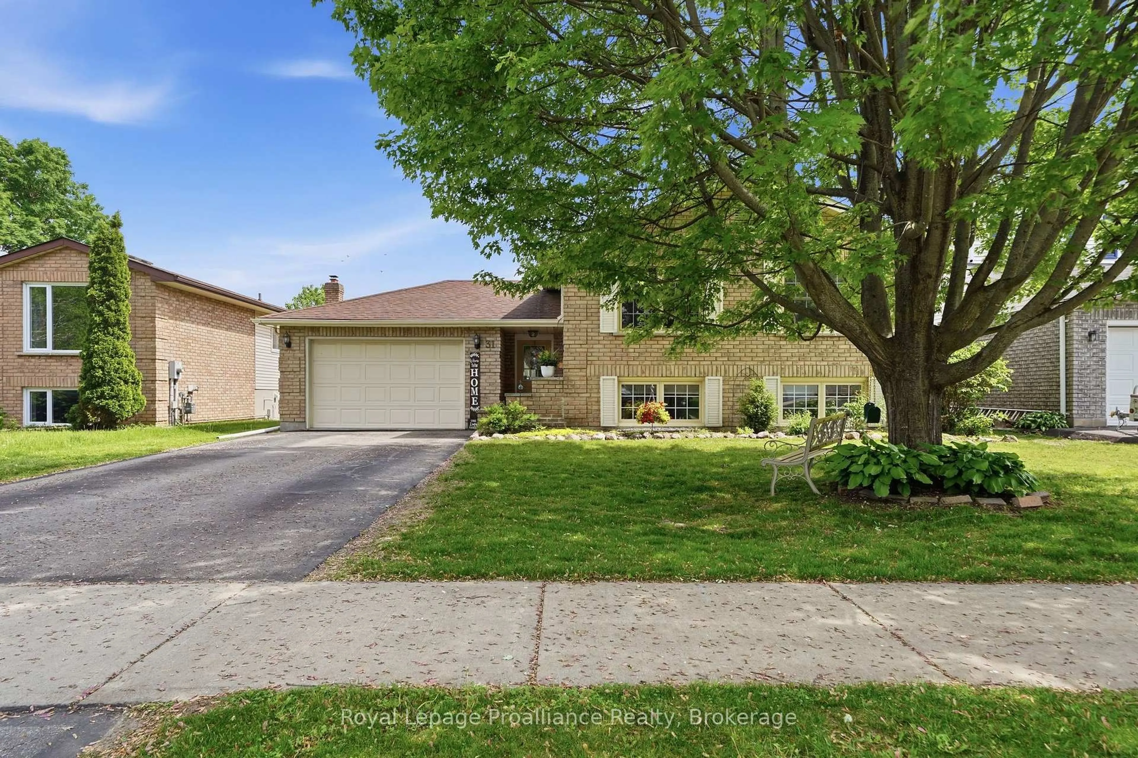 Unknown for 31 Springbrook Cres, Belleville Ontario K8P 5B9